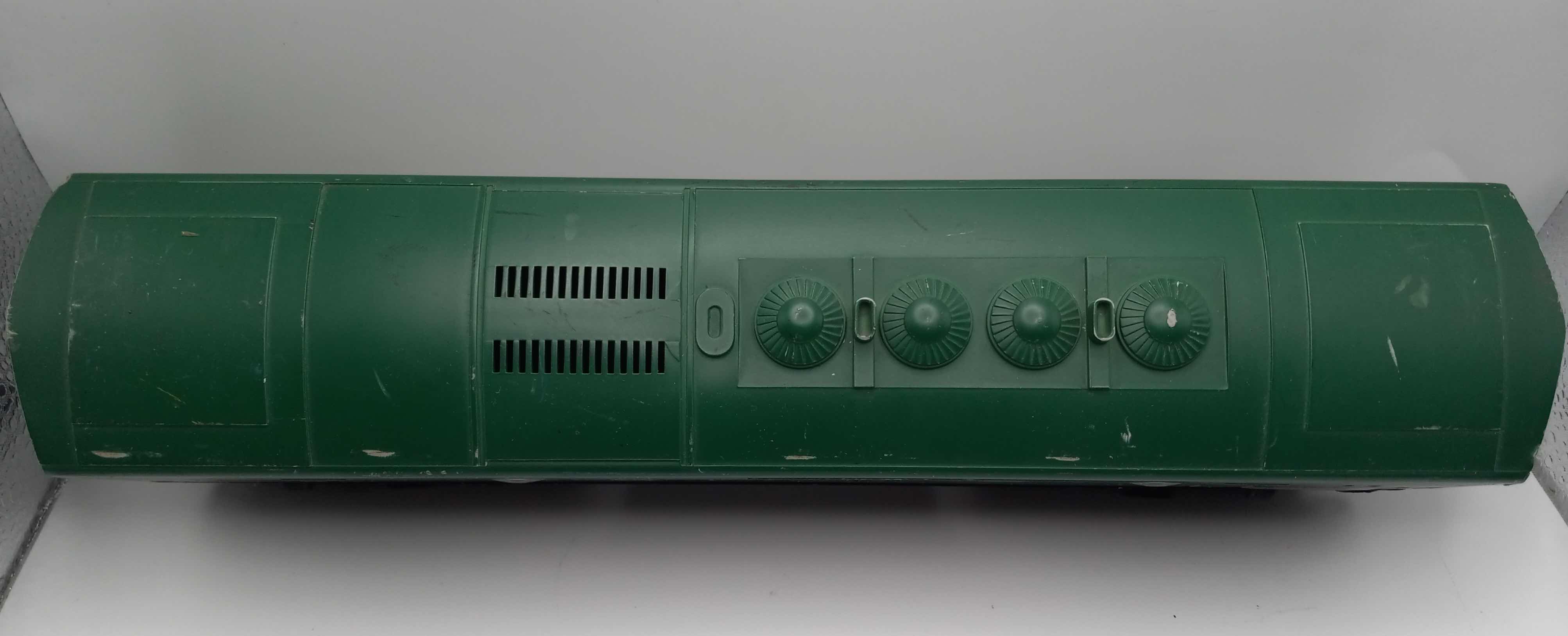 Photo 1 of LIONEL TRAINS SOUTHERN F-3 DIESEL UNIT 2356B