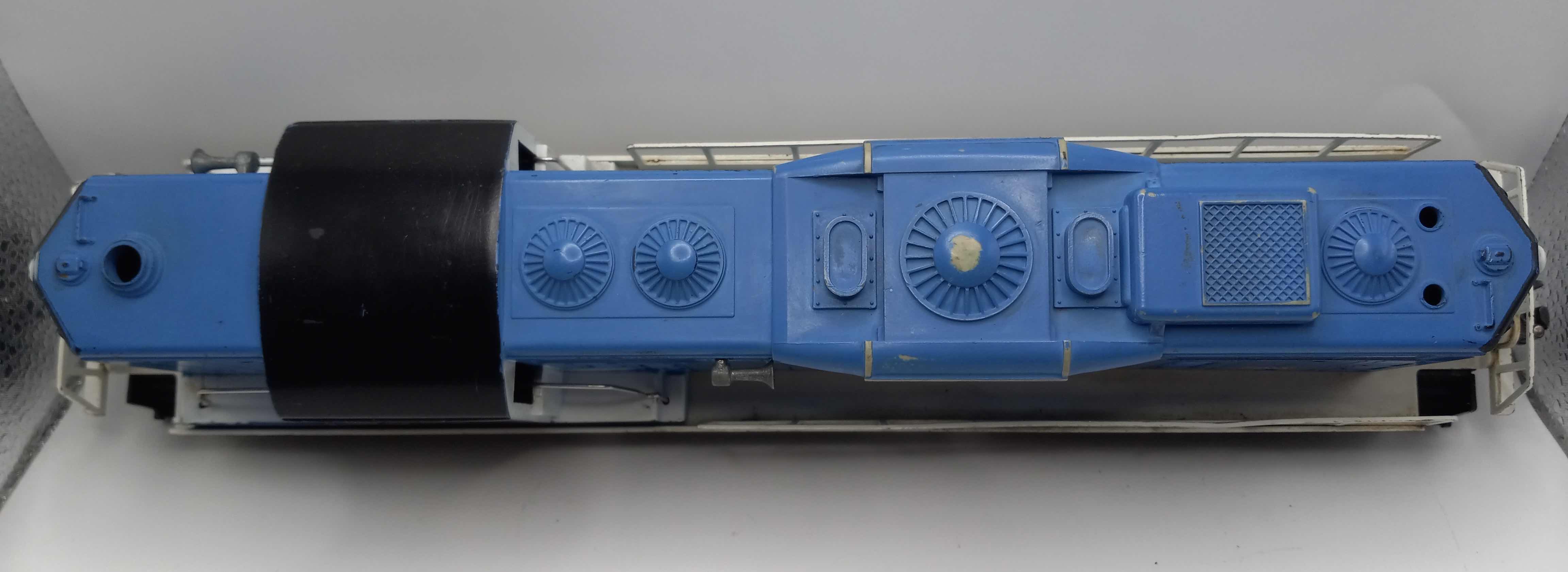 Photo 1 of LIONEL TRAINS BOSTON & MAINE GP-9 DIESEL LOCOMOTIVE 2346