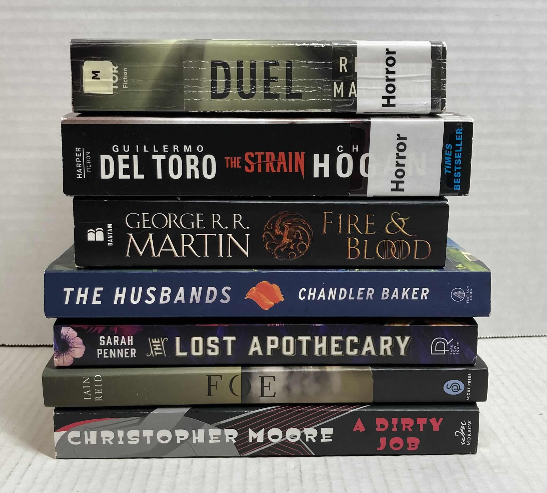 Photo 1 of BOOKS-SUSPENSE & HORROR (7)