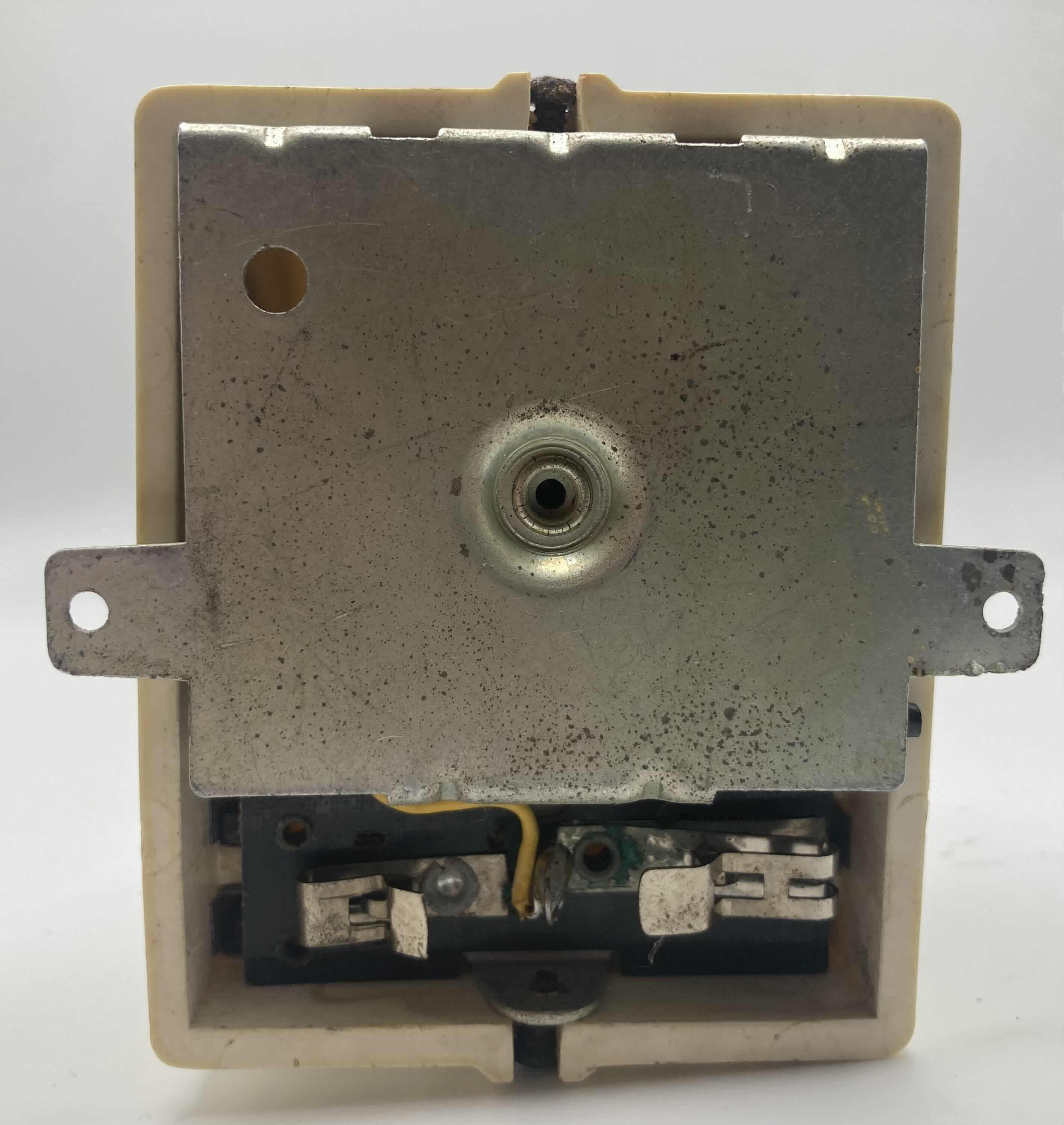 Photo 1 of LIONEL TRAINS RINGING HIGHWAY SIGNAL 155 W ORIGINAL BOX & INSTRUCTIONS