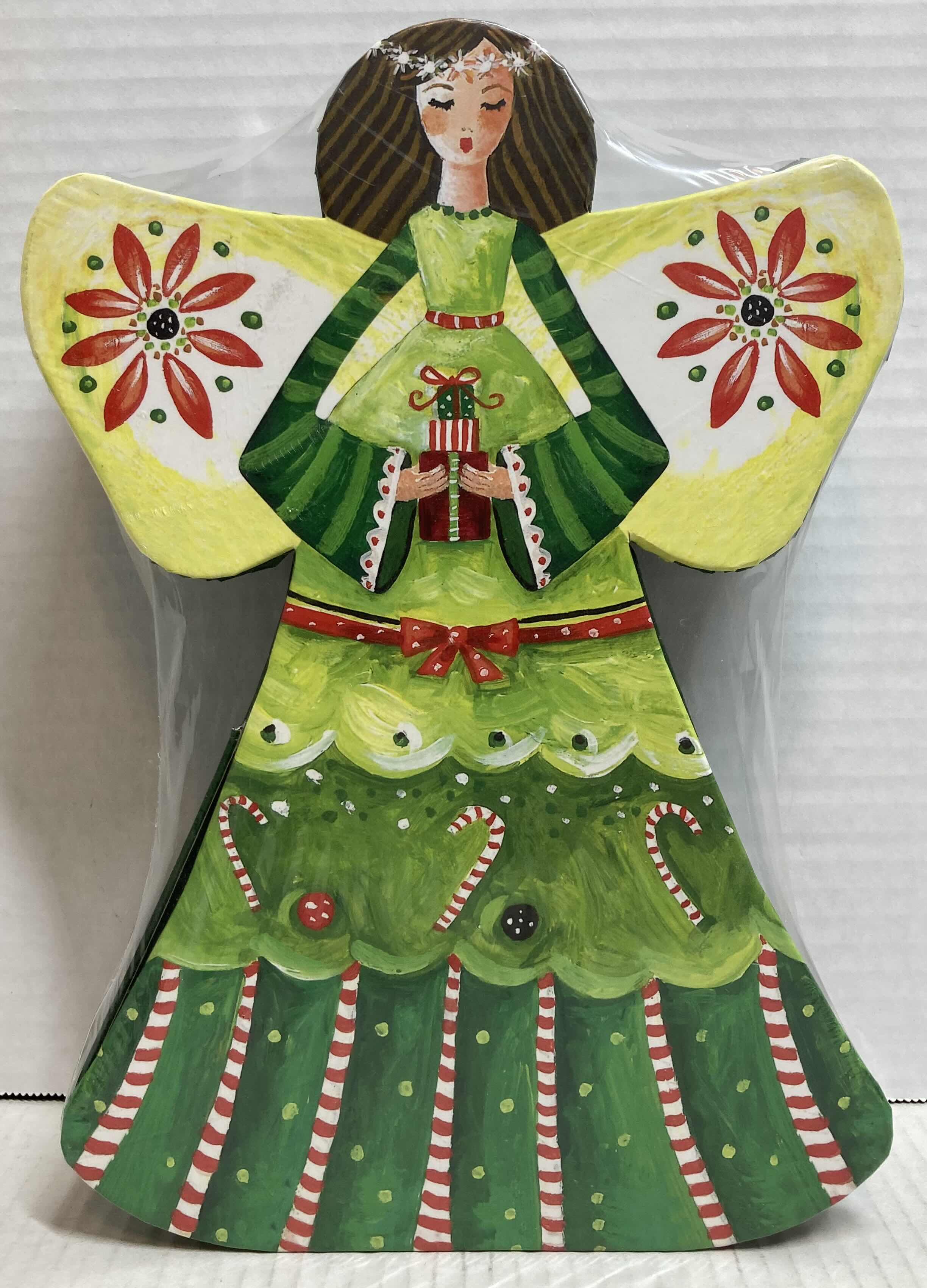 Photo 3 of NEW CHRISTMAS 500 PIECE PUZZLES (2)