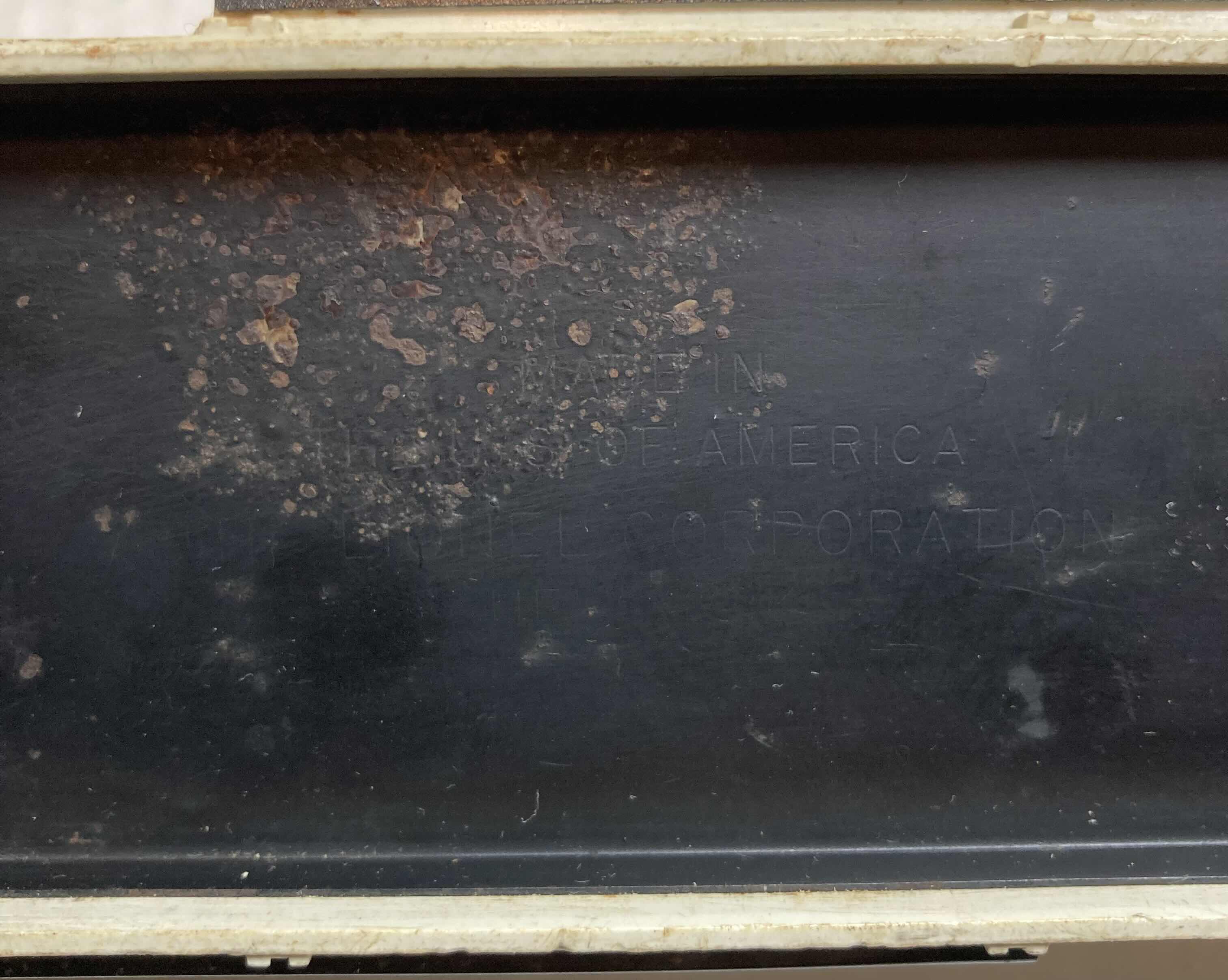 Photo 1 of LIONEL TRAINS 6376 CIRCUS STOCK TRAIN CAR 1956-1957