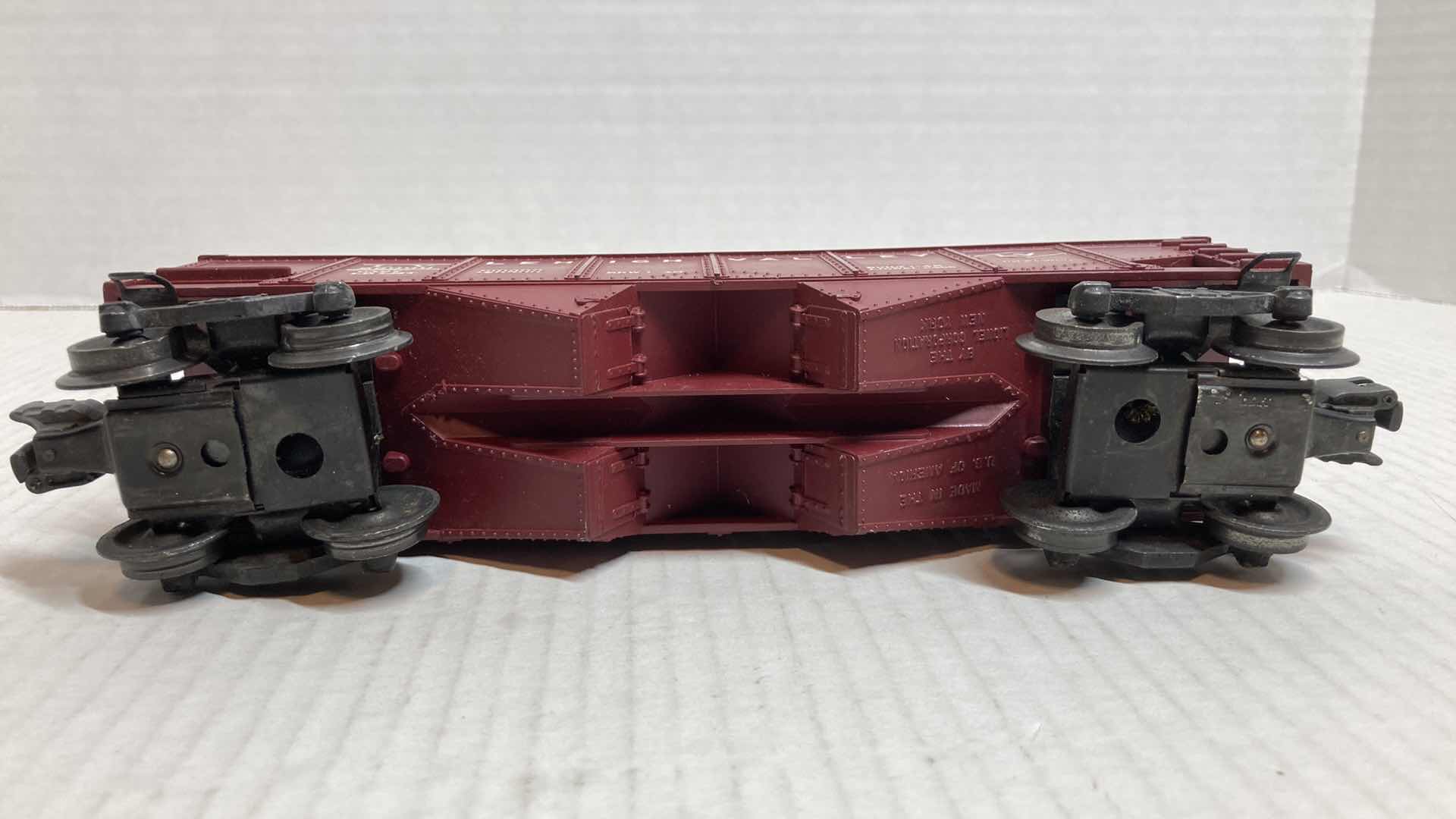 Photo 1 of LIONEL TRAINS 6456 LEHIGH VALLEY TRAIN CAR 1948