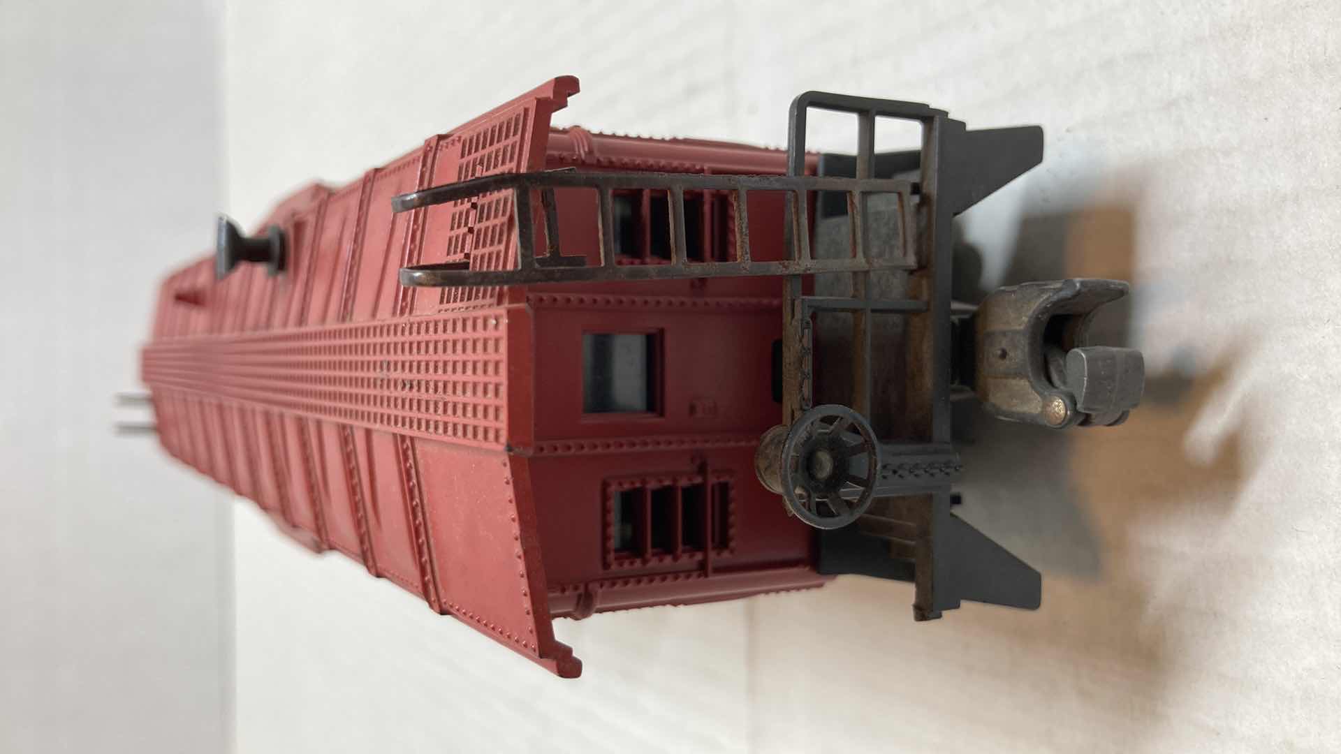 Photo 1 of $80.   LIONEL TRAINS 6517 RADIO EQUIPPED BAY WINDOW CABOOSE 1955-1959