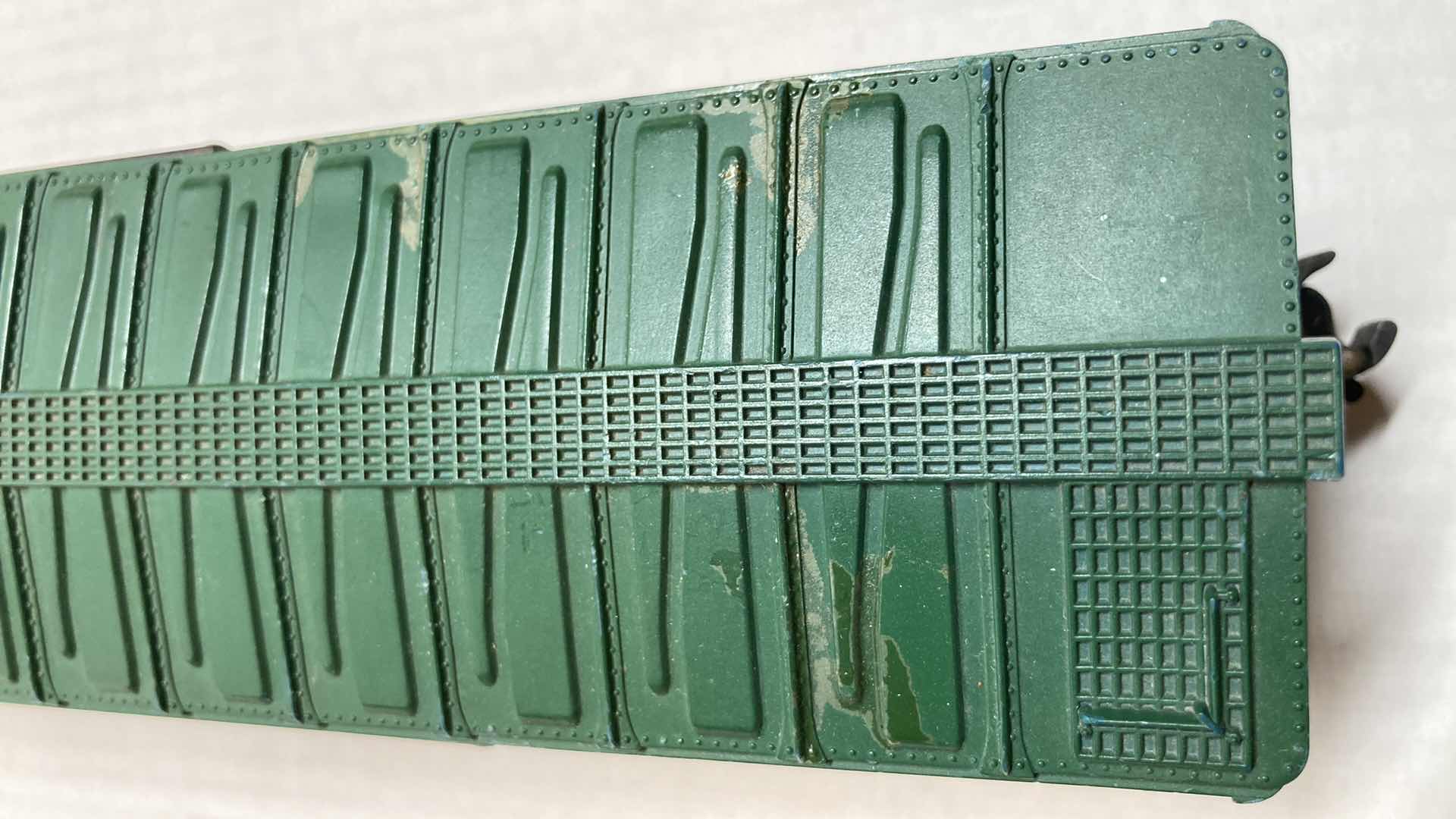 Photo 1 of LIONEL TRAINS 6572 RAILWAY EXPRESS AGENCY REFRIGERATOR TRAIN CAR 1958-1959