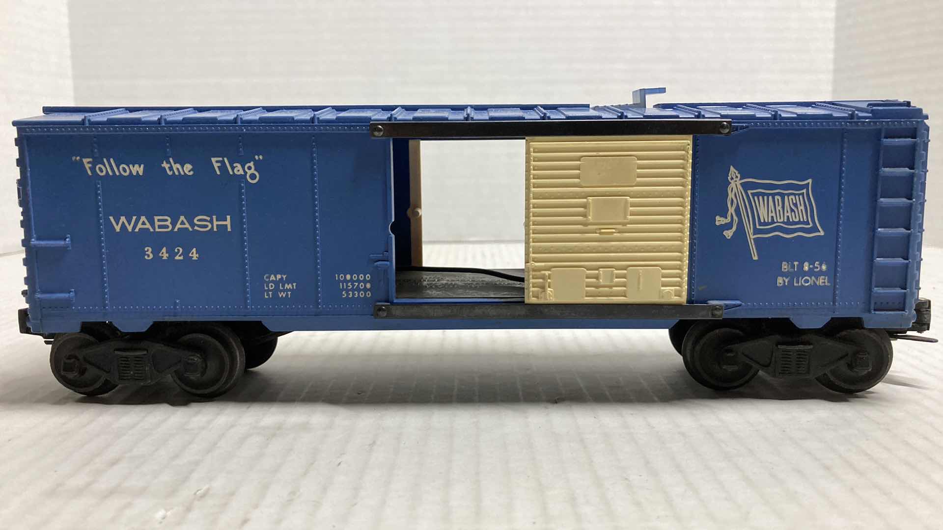 Photo 1 of LIONEL WABASH FOLLOW THE FLAG OPERATOR BOX CAR 3424 W DETACHED OPERATOR