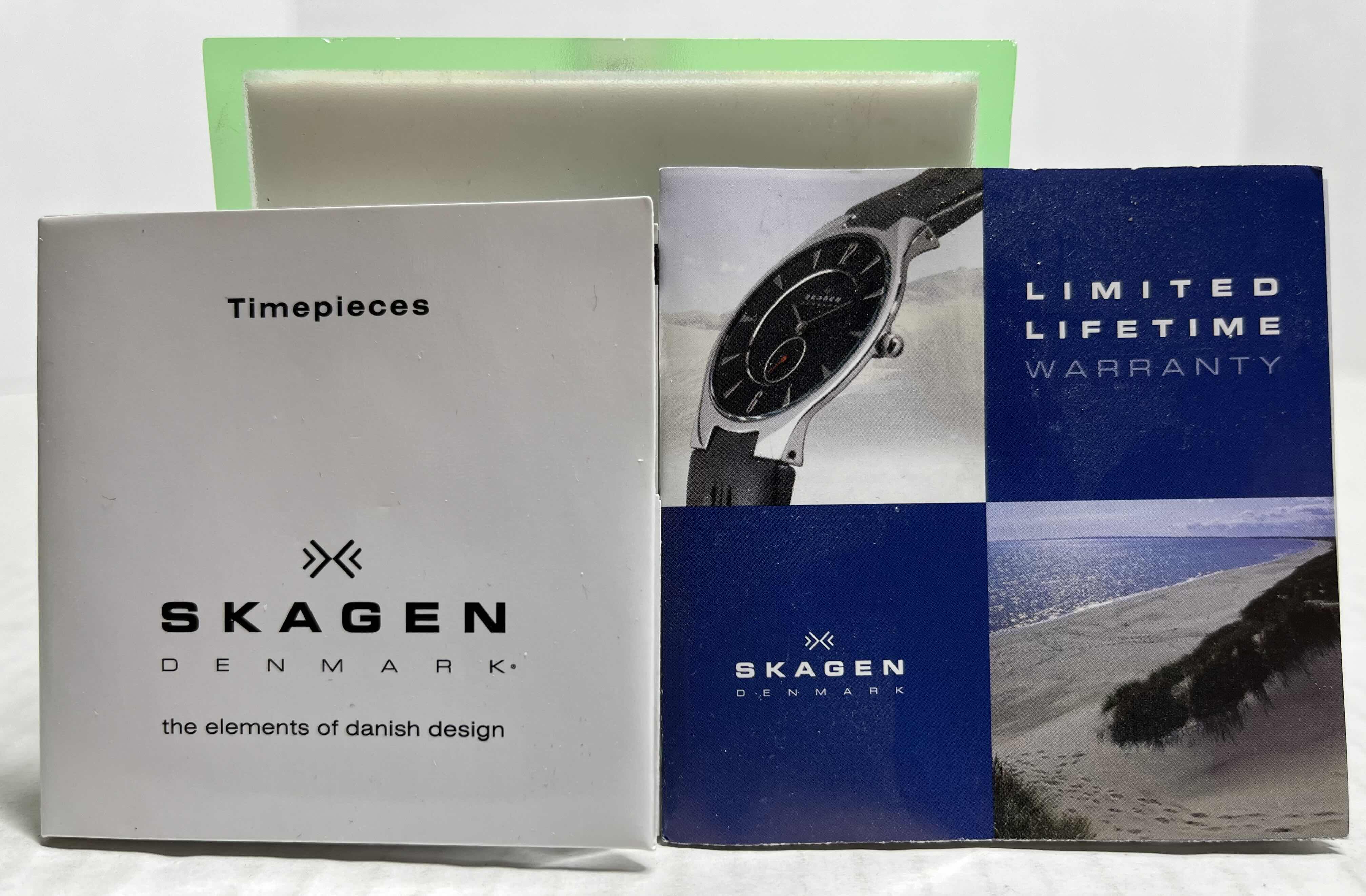 Photo 5 of SKAGEN DENMARK BRUSHED STAINLESS STEEL ACCENTED GOLD FINISH W RUBBER BAND WOMENS ANALOG WATCH MODEL 377LSRBO