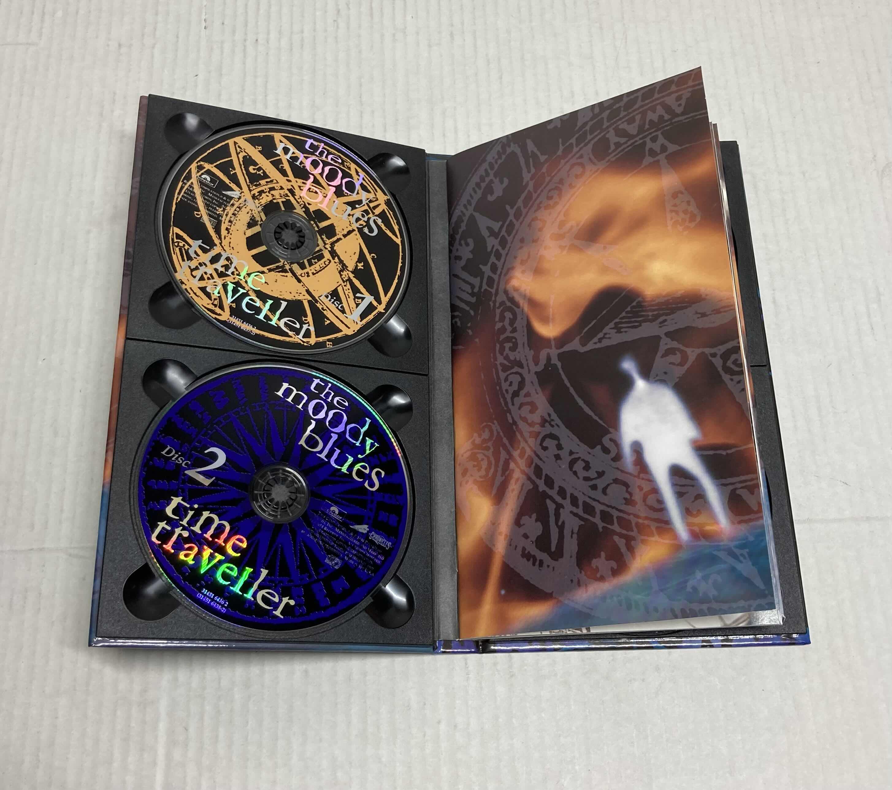 Photo 3 of THE MOODY BLUES TIME TRAVELER DISC SET