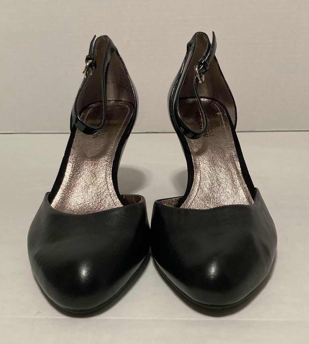 Photo 1 of KENNETH COLE REACTION BLACK LEATHER OH BELL LOW HEEL PUMP WOMEN’S SIZE 8.5M