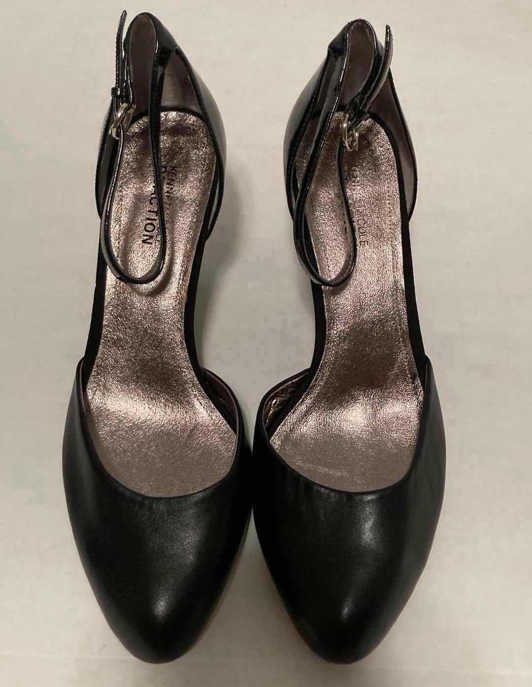 Photo 1 of KENNETH COLE REACTION BLACK LEATHER OH BELL LOW HEEL PUMP WOMEN’S SIZE 8.5M