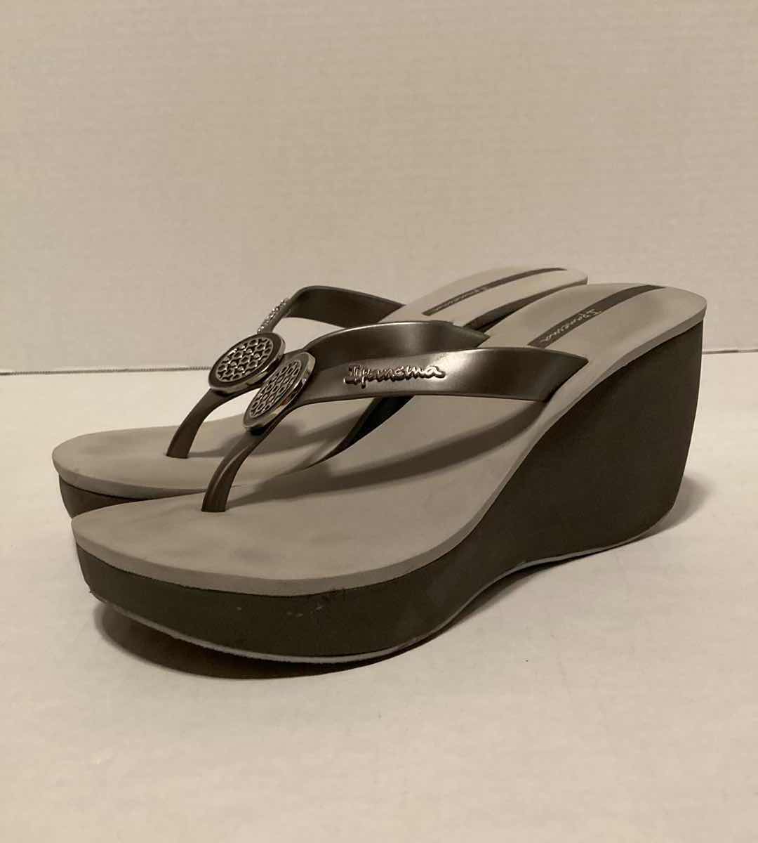 Photo 1 of IPANEMA GREY BOOSA WEDGE SANDALS WOMEN’S SIZE 9