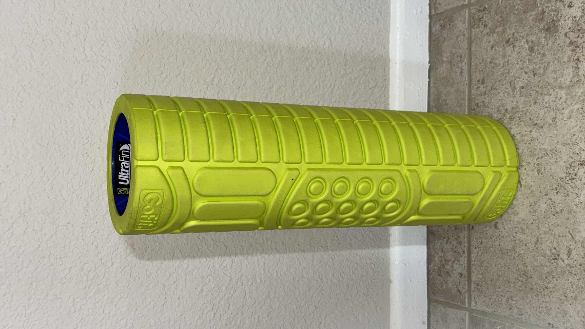 Photo 1 of GO FIT GO ROLLER W ULTRA-FIN CORE (GF-FR6, GREEN, 18”)