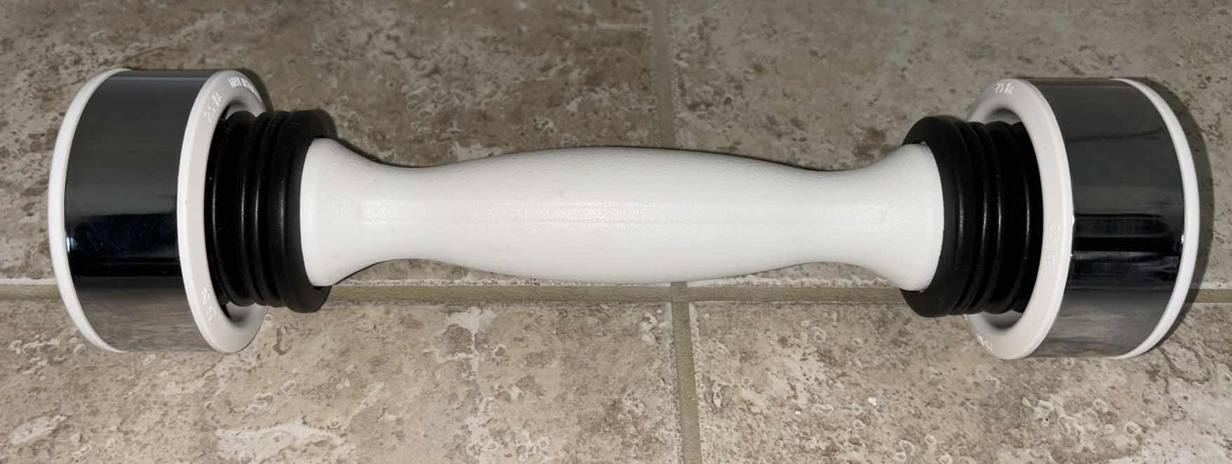 Photo 1 of WEIGHT TONE  2.5LB MUSCLE TONING DUMBBELL SHAKE WEIGHT 