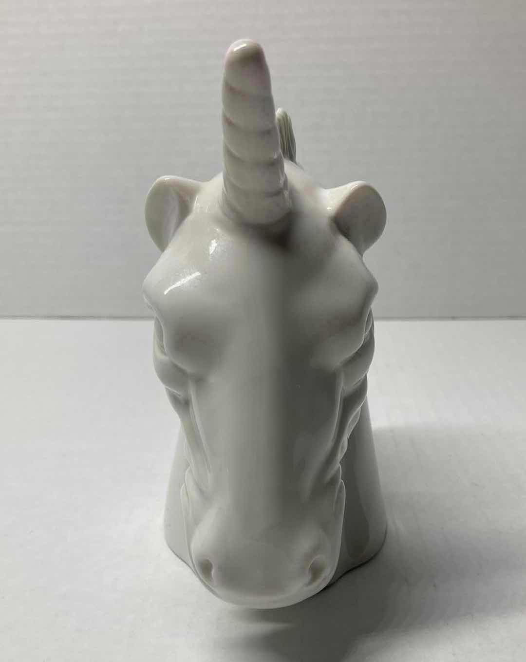 Photo 1 of UNDERWRITERS LABORATORIES CERAMIC UNICORN LAMP TOP