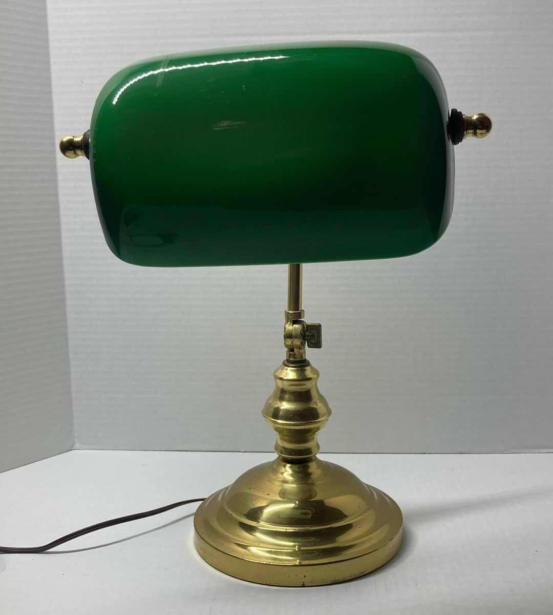 Photo 1 of VINTAGE TRADITIONAL STYLE BRASS FINISH GREEN GLASS SHADE BANKER LAMP 10.5” X 12” H 16”