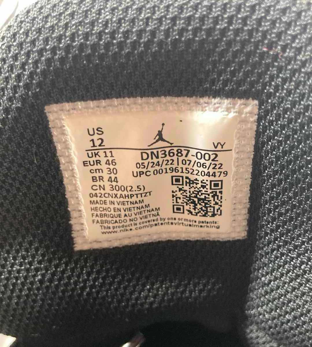 Photo 1 of NIKE JORDAN MAX AURO BLACK & WHITE BASKETBALL SNEAKERS MEN’S SIZE 12