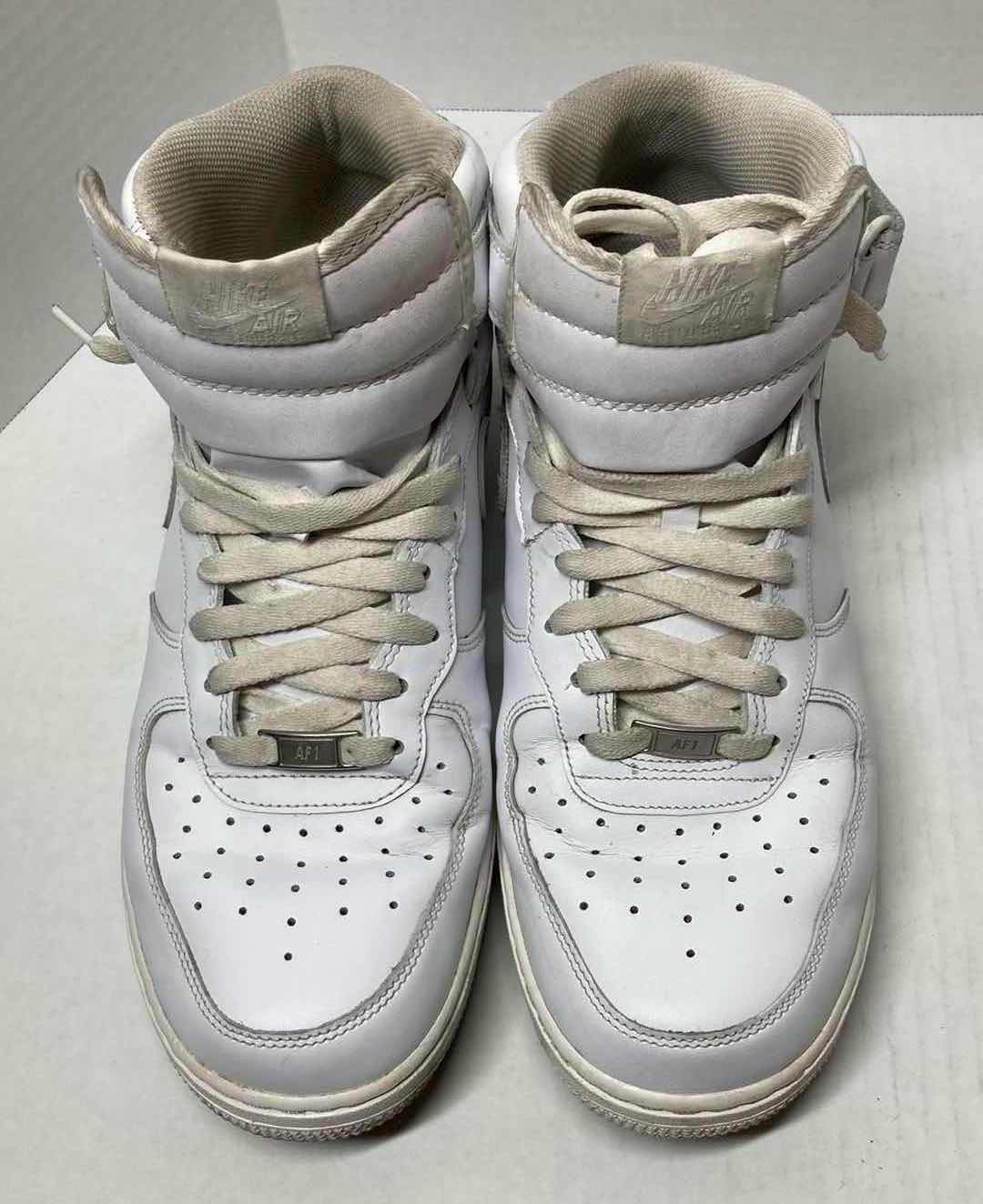 Photo 1 of NIKE AIR/JORDAN BASKETBALL SNEAKERS MEN’S SIZE 12 (3)