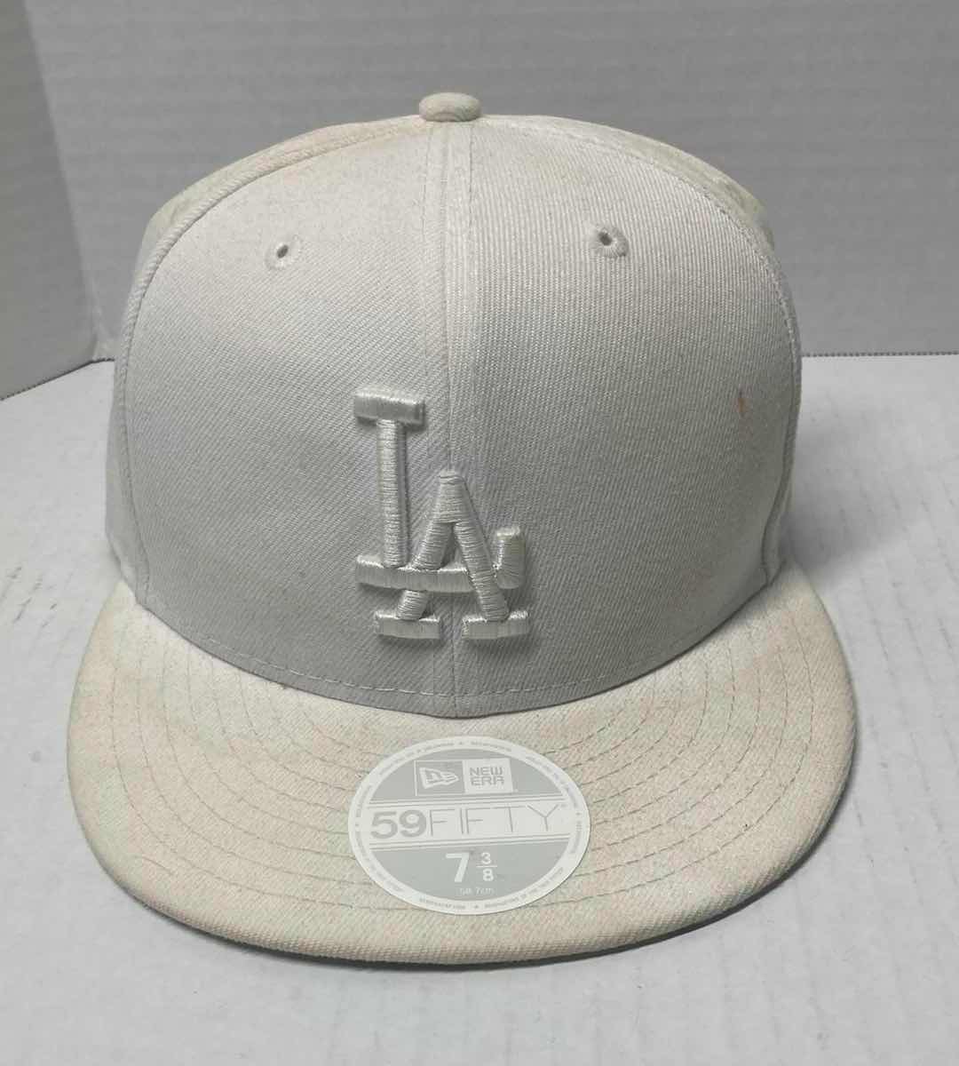 Photo 1 of HATS ADJUSTABLE & SIZE 7 3/8 (4)