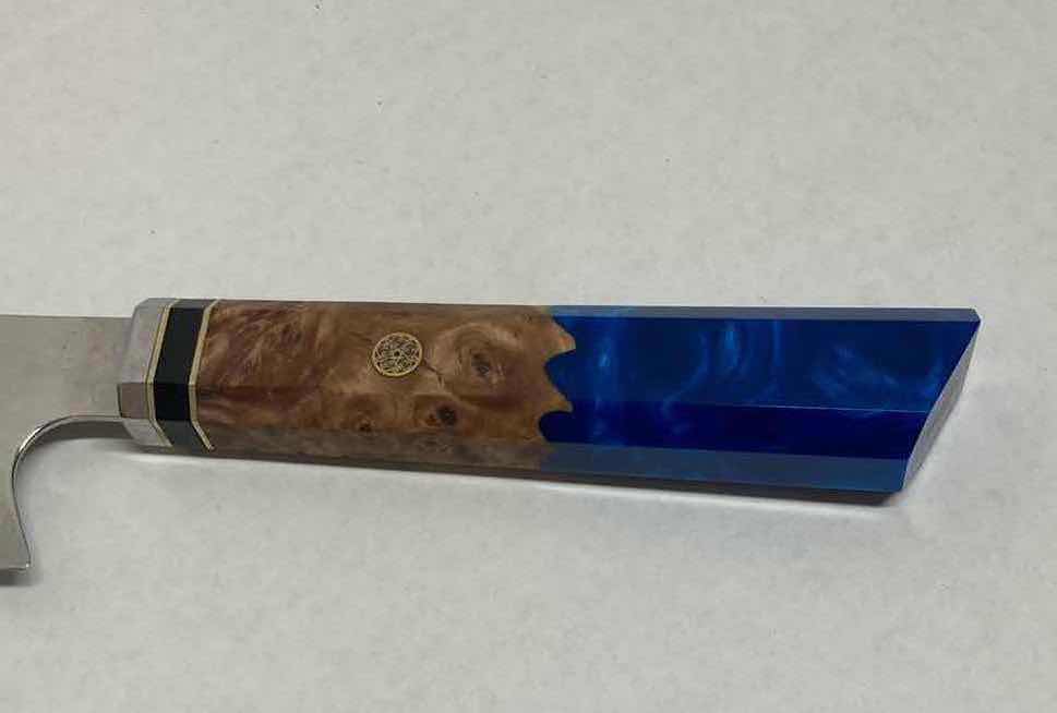 Photo 1 of SEIDO KNIVES DAMASCUS STEEL JAPANESE CHEF KNIFE W SAPPHIRE BLUE HANDLE