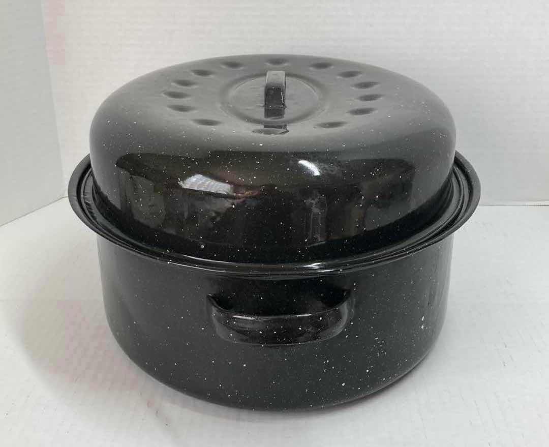 Photo 1 of VINTAGE GRANITEWARE STYLE ROASTING PAN 16” X 12” H8”