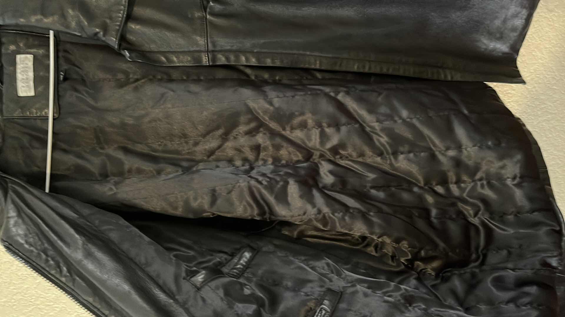 Photo 1 of BARNEYS NEW YORK BLACK LEATHER JACKET MENS XL