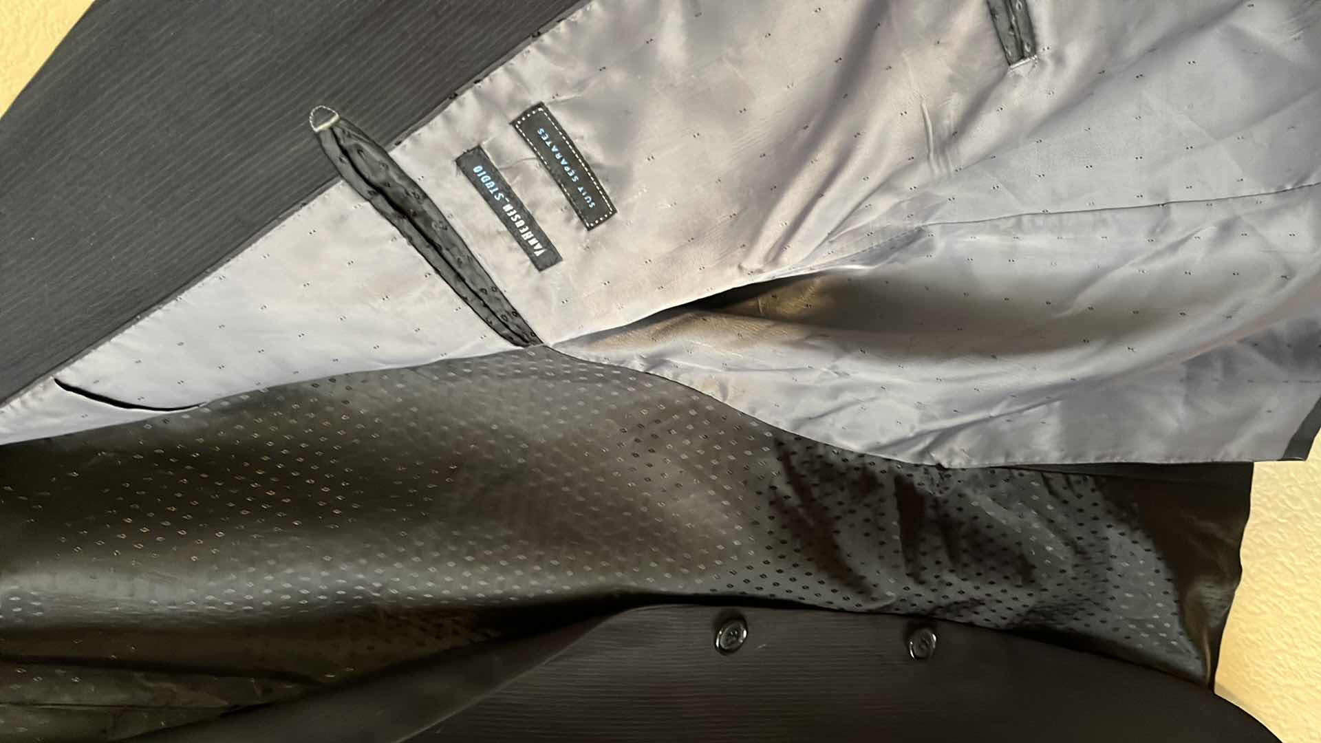 Photo 1 of VAN HEUSEN STUDIO BLACK FINE PIN STRIPE SUIT SPORT JACKET MENS LG