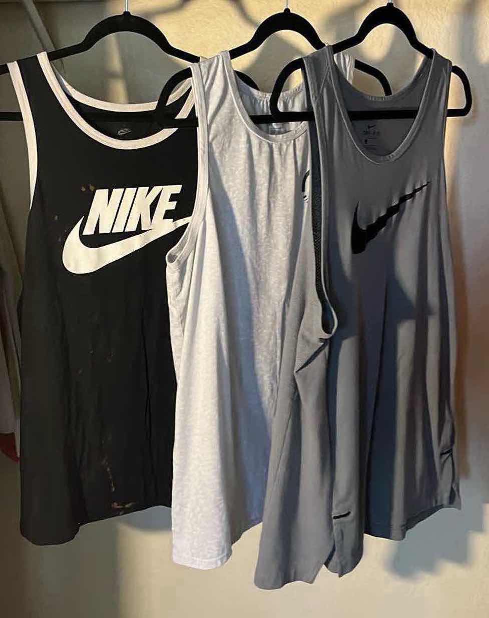Photo 1 of NIKE SPORT TANK TOPS MENS M-LG (9)