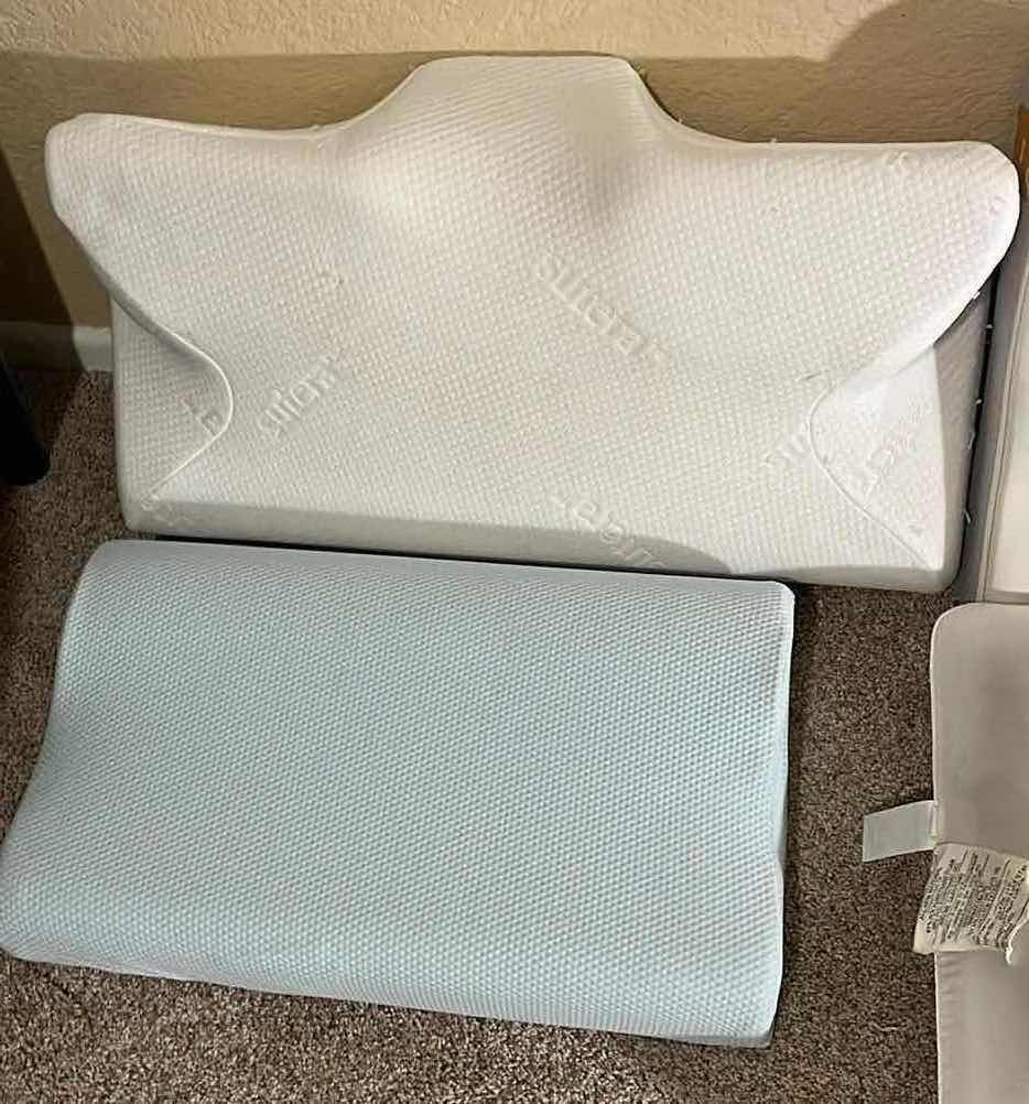 Photo 1 of MEMORY FOAM PILLOWS (4)