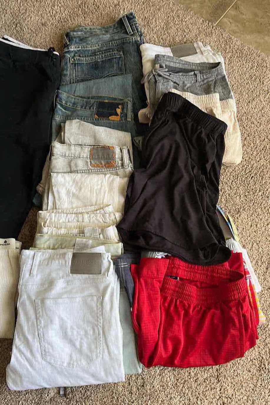 Photo 1 of MENS BOTTOMS SIZE L-XL, W35 & L32/34