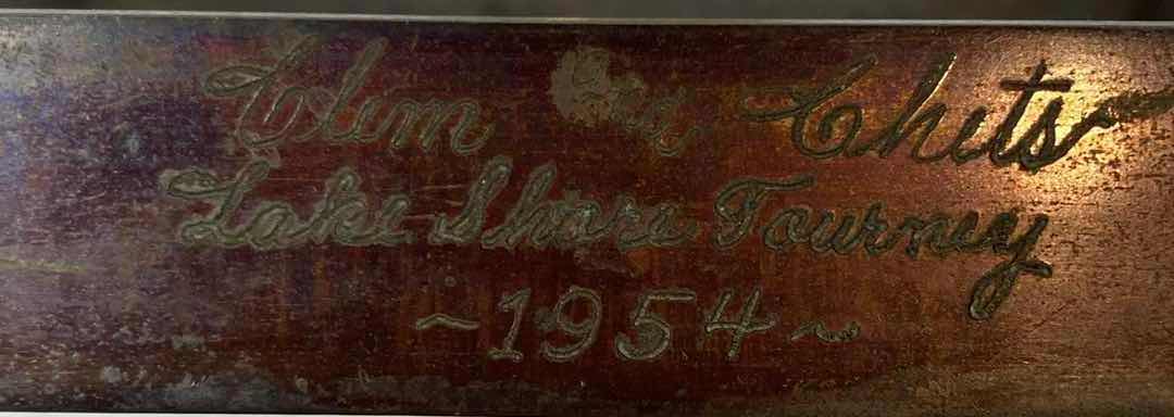 Photo 1 of VINTAGE GLEN & CHETS LAKE SHORE TOURNEY BRONZE GOLFER DESK CHANGE HOLDER