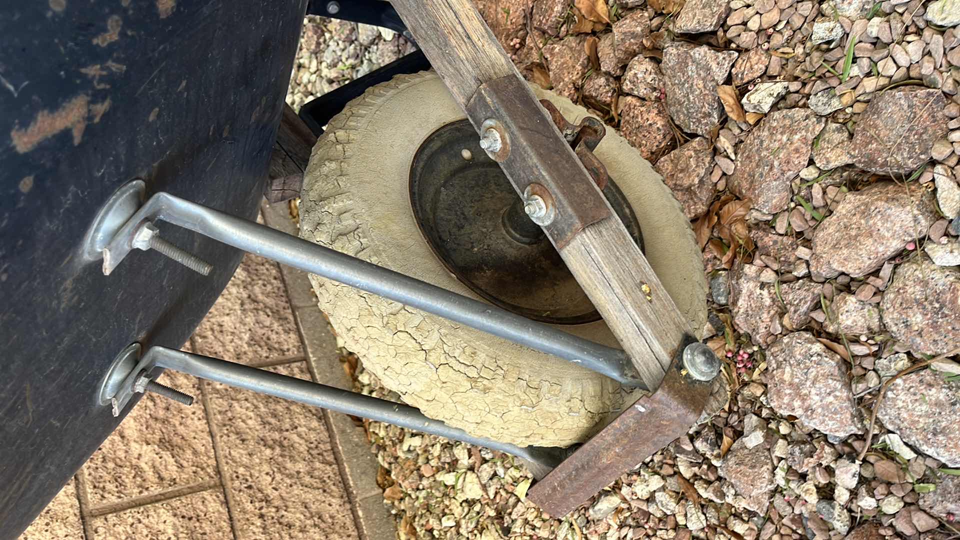 Photo 1 of STANLEY WHEELBARROW 25” X 58” H26”