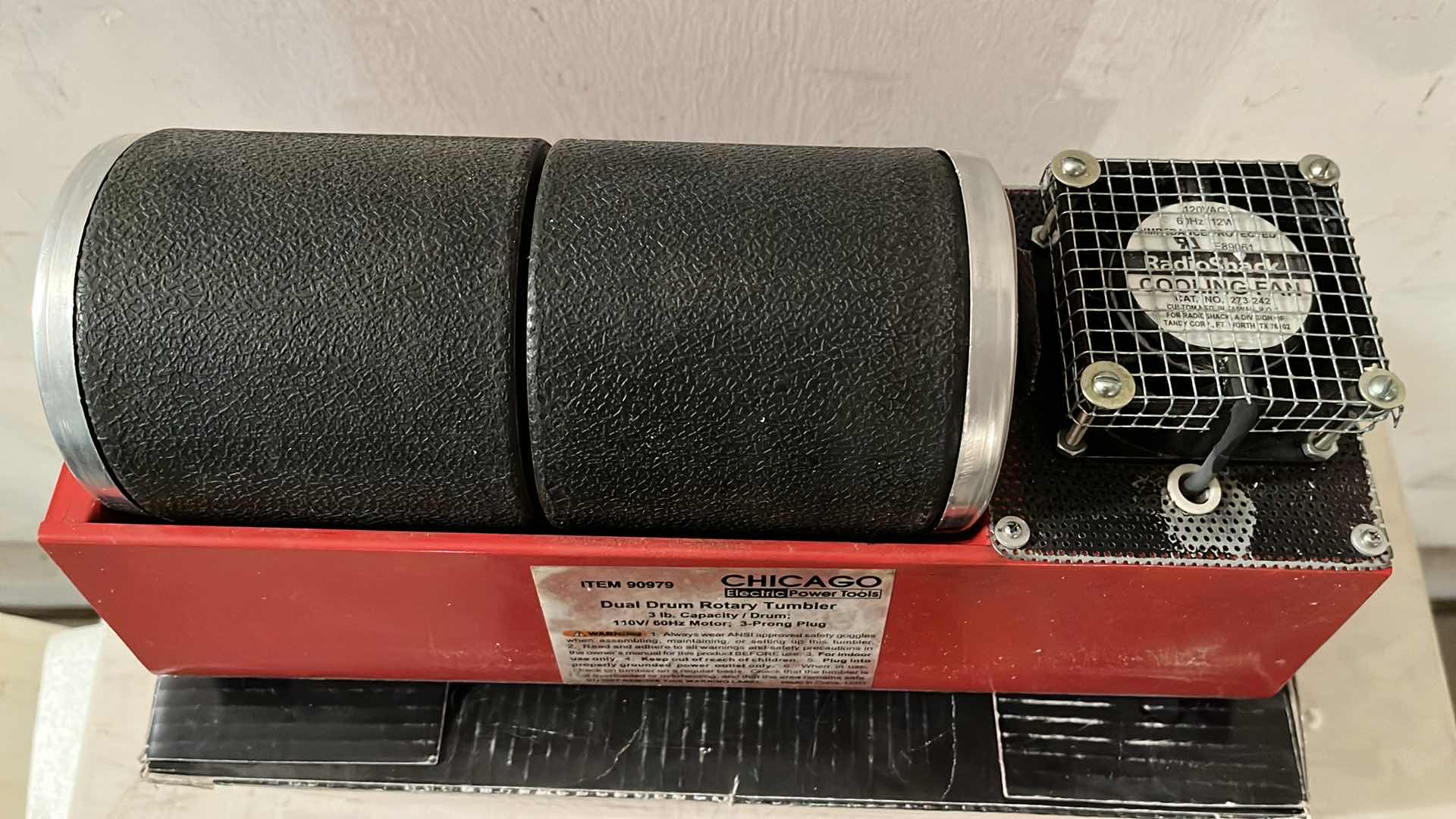 Photo 1 of CHICAGO ELECTRIC POWER TOOLS DUAL DRUM ROTARY ROCK TUMBLER MODEL 90879 W 5PC ROCK TUMBLING KIT