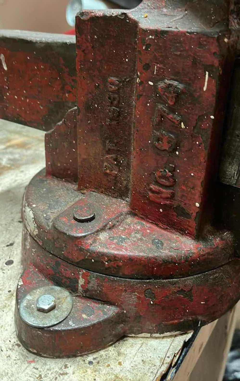 Photo 1 of THE CHAS PARKER MOUNTED VISE GRIP NO. 874