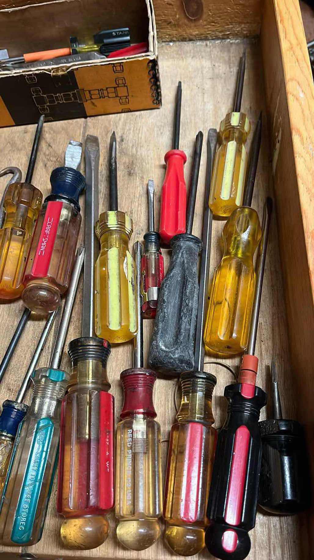 Photo 5 of SCREWDRIVER SET- VARIOUS PURPOSES (25)