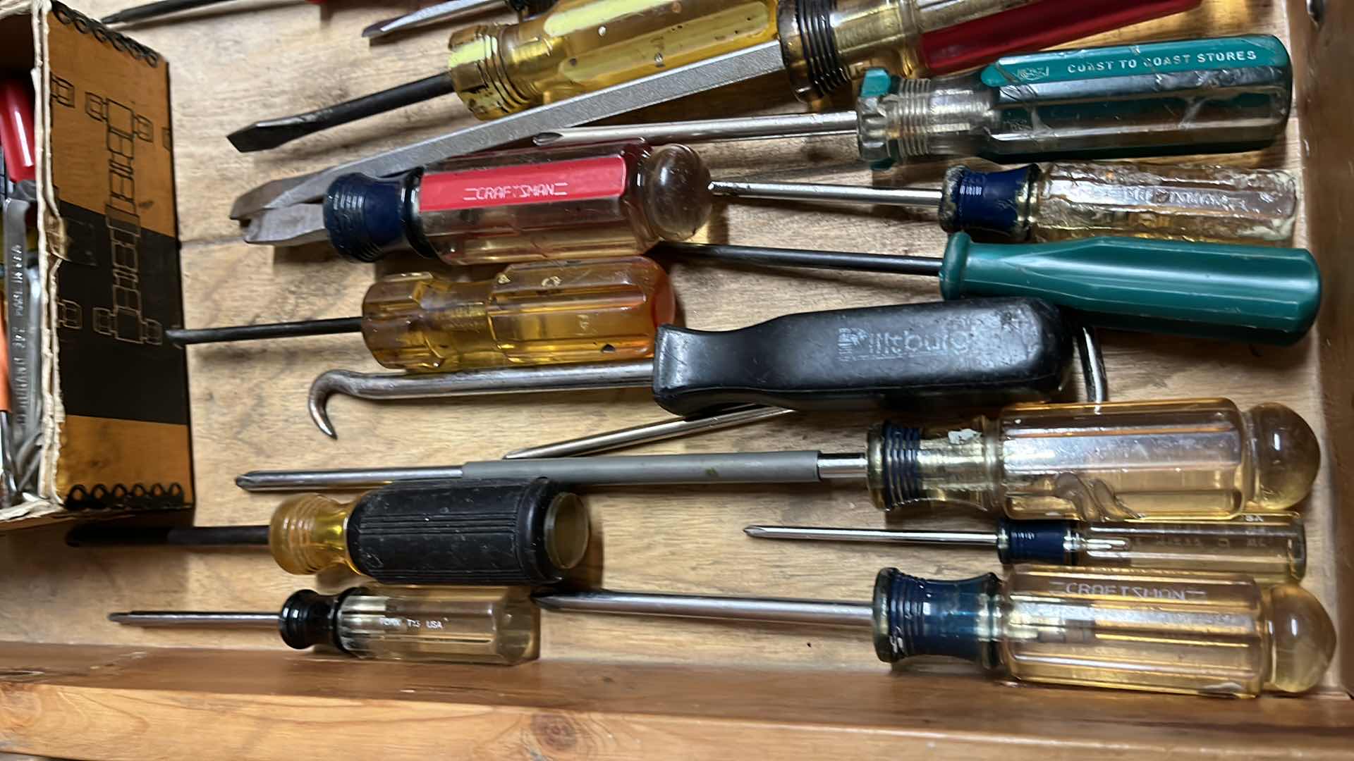 Photo 3 of SCREWDRIVER SET- VARIOUS PURPOSES (25)