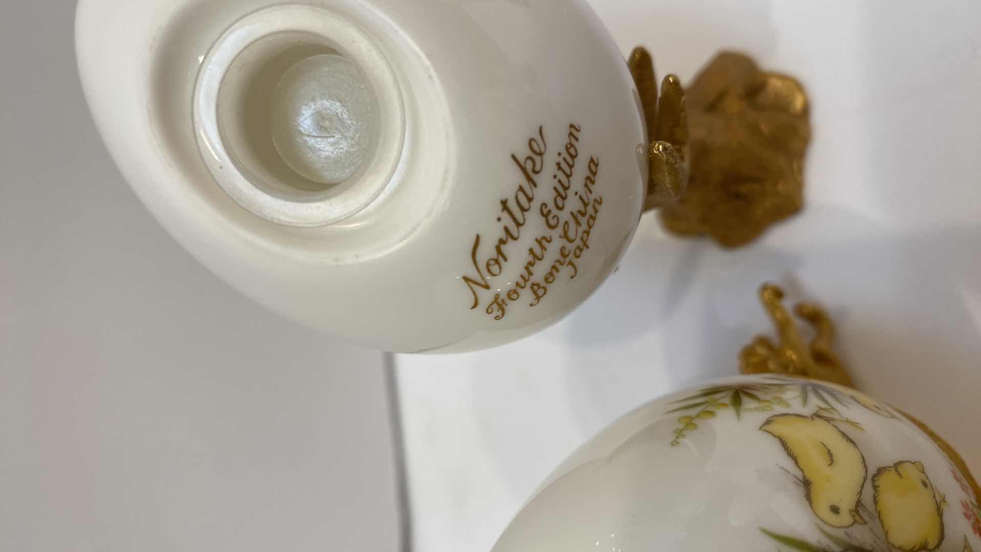 Photo 1 of 7 VINTAGE EGGS WITH STANDS AND TRINKET DISH (4 EGGS NORITAKE)