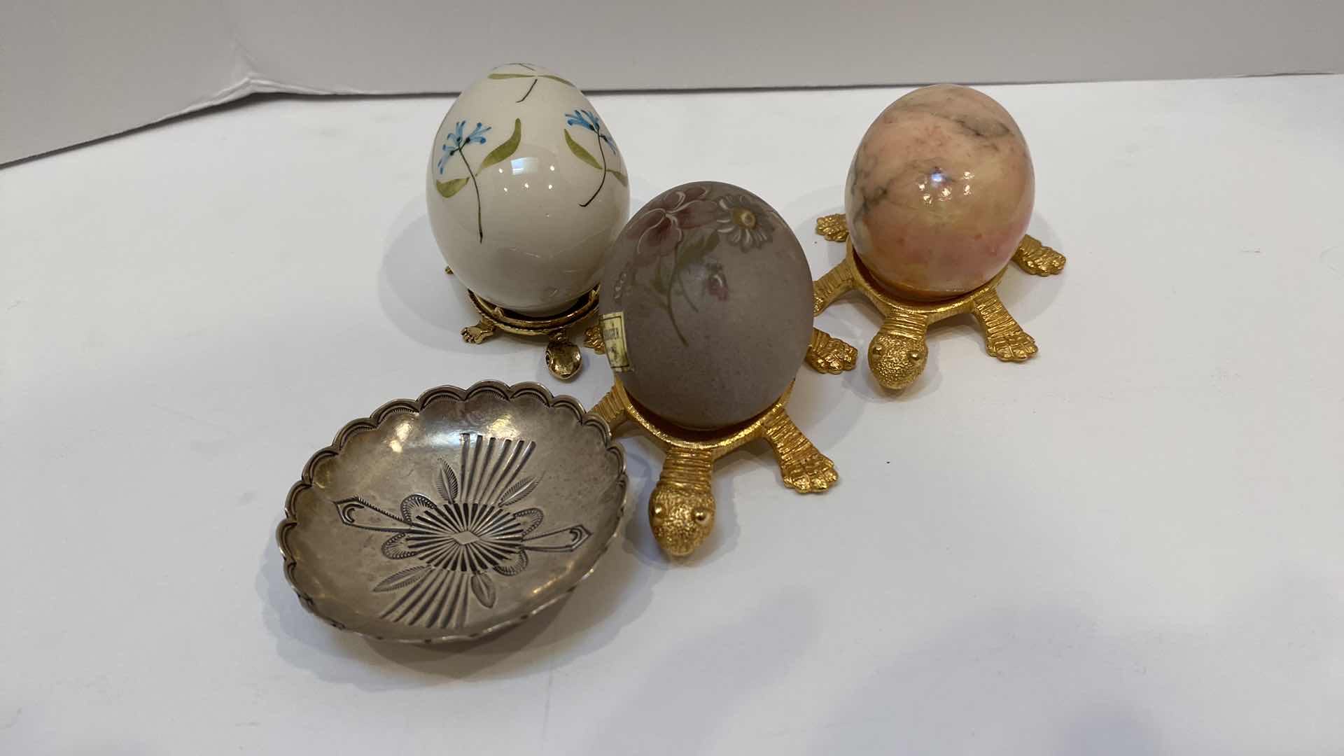 Photo 1 of 7 VINTAGE EGGS WITH STANDS AND TRINKET DISH (4 EGGS NORITAKE)