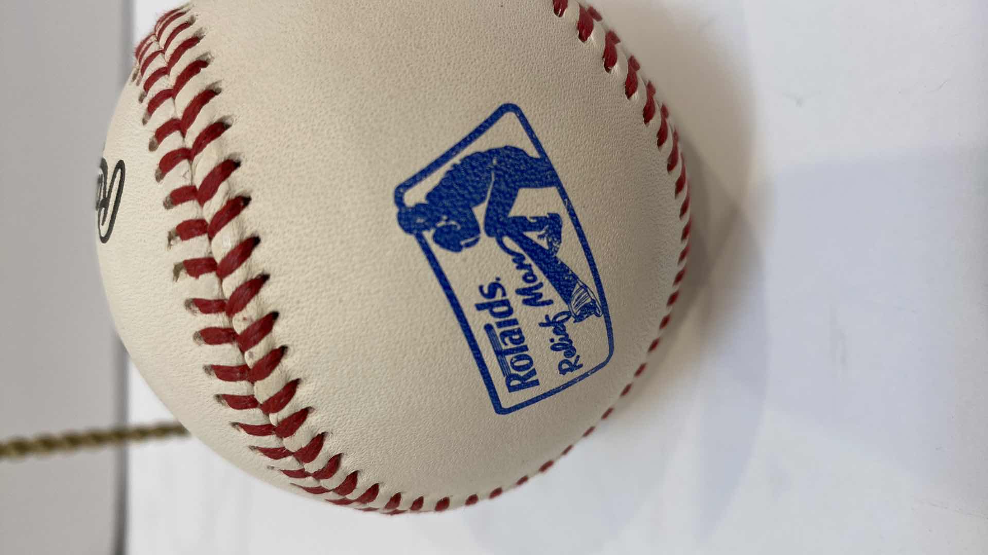 Photo 1 of ROLLIE FINGERS SIGNED AUTOGRAPHED OFFICIAL LEAGUE BASEBALL