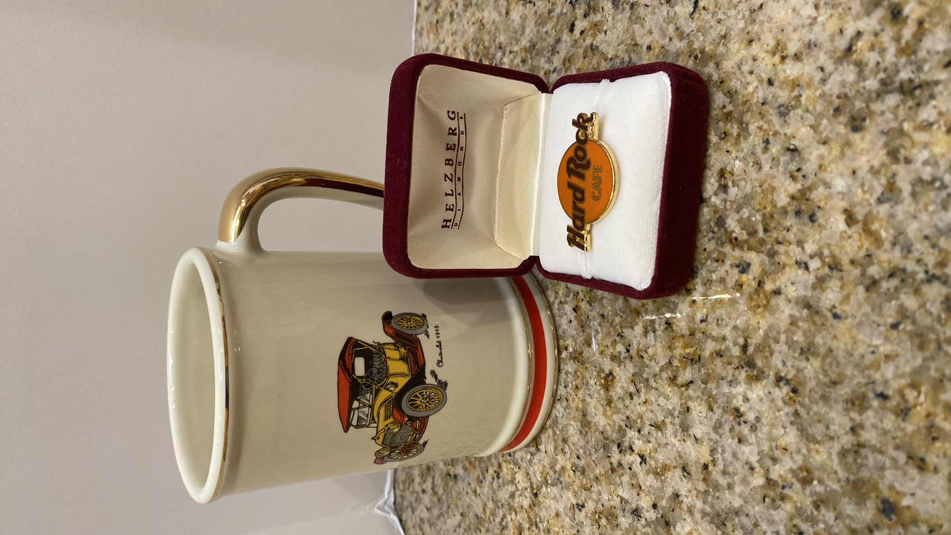 Photo 2 of 11- HOME DECOR ASSORTMENT. HARD ROCK PIN, HOLIDAY, GREENERY