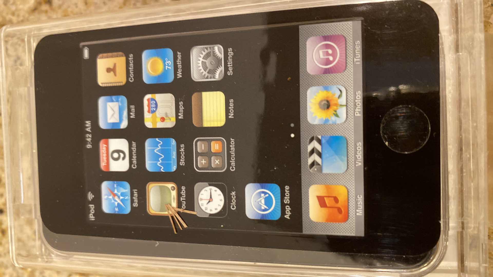 Photo 1 of 2008 APPLE IPOD TOUCH MODEL A1288, 8GB