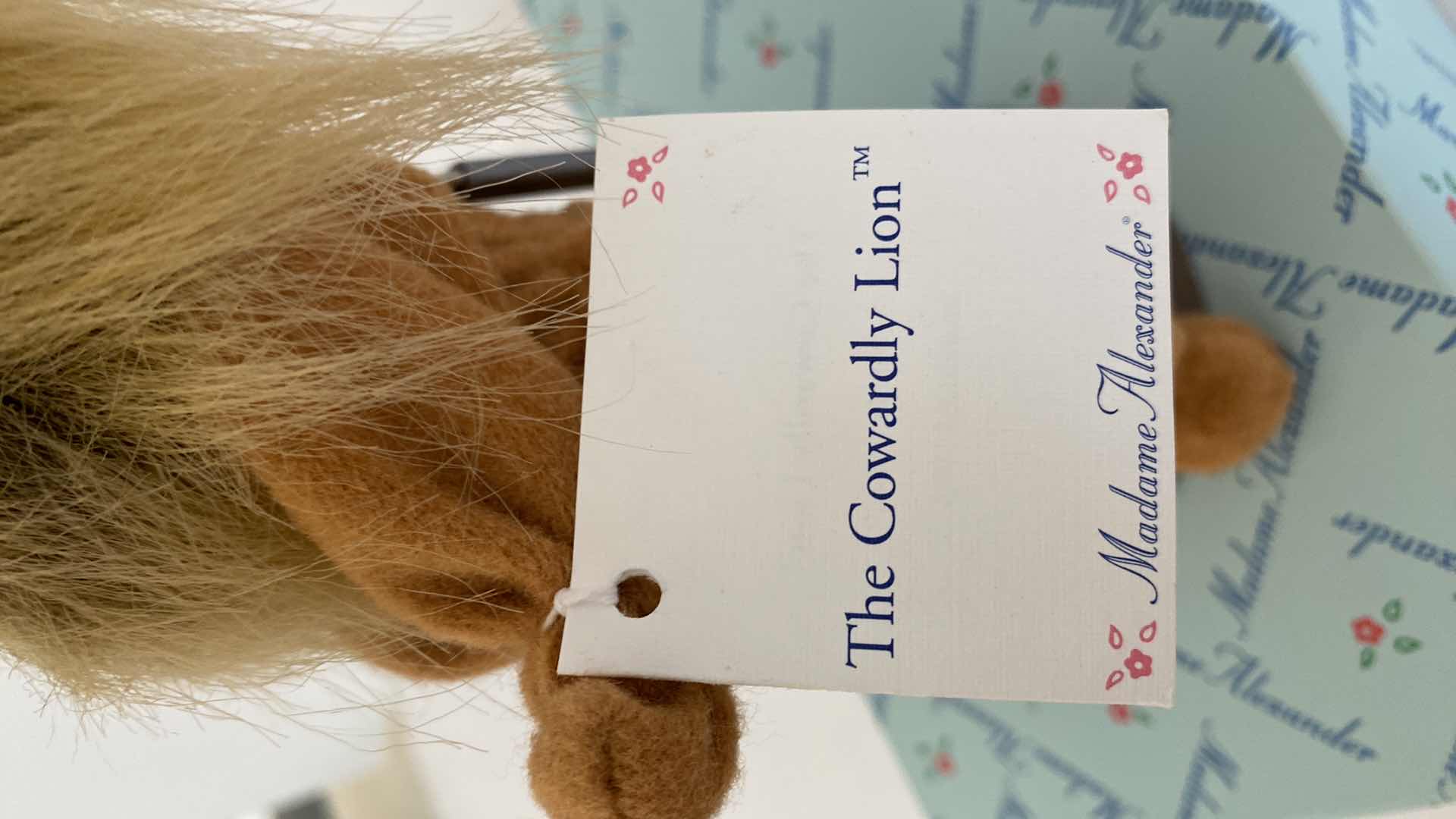 Photo 1 of VINTAGE COLLECTIBLE 1993 MADAME ALEXANDE DOLL WIZARD OF OZ COWARDLY LION - 13220 WITH BOX FROM FAO SCHWARZ