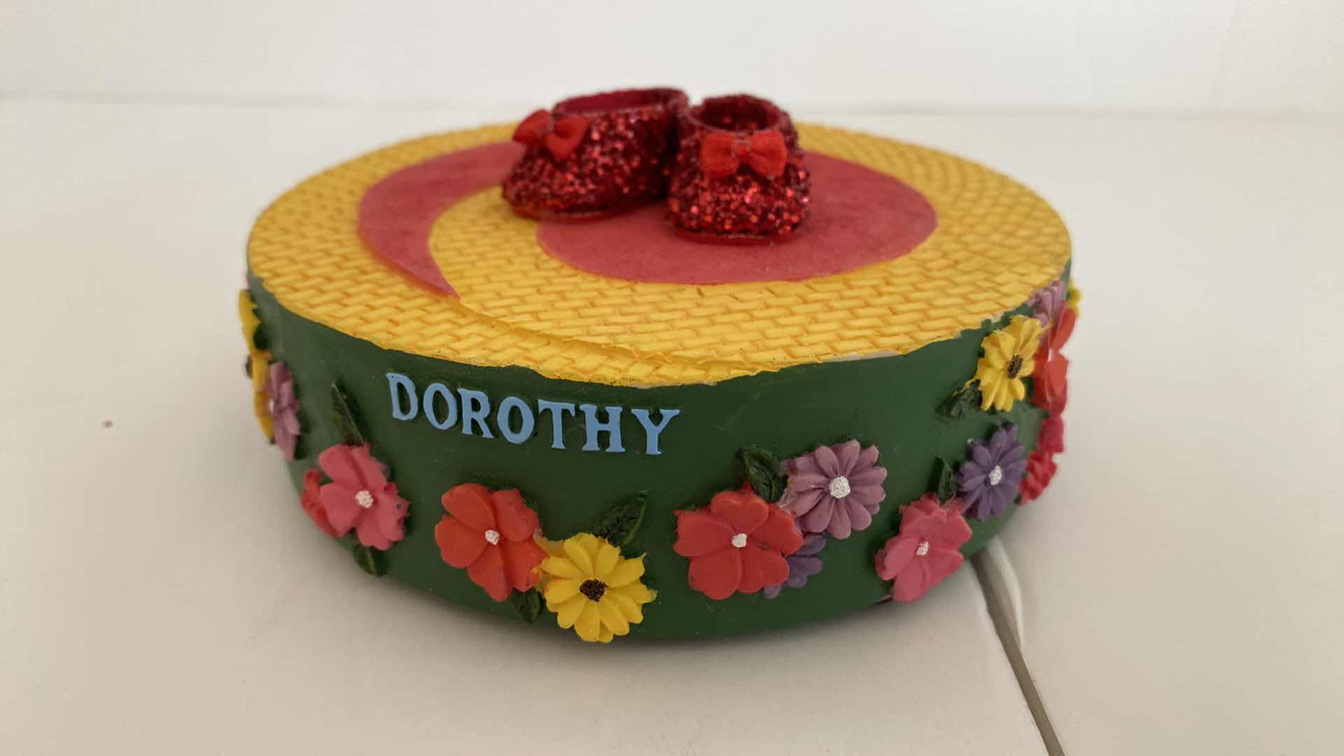 Photo 1 of MADAME ALEXANDER WIZARD OF OZ YELLOW BRICK ROAD STAND FOR 8” DOROTHY FROM FAO SCHWARZ