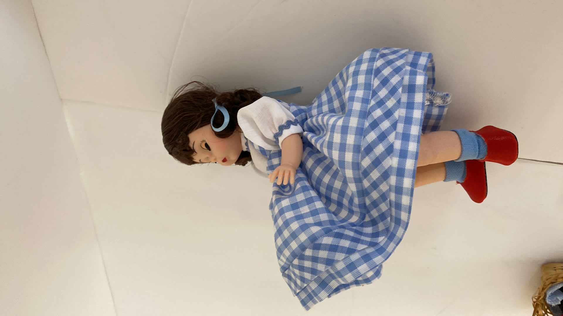 Photo 1 of VINTAGE MADAME ALEXANDER DOLL WIZARD OF OZ DOROTHY 13200 H7.5” WITH BOX