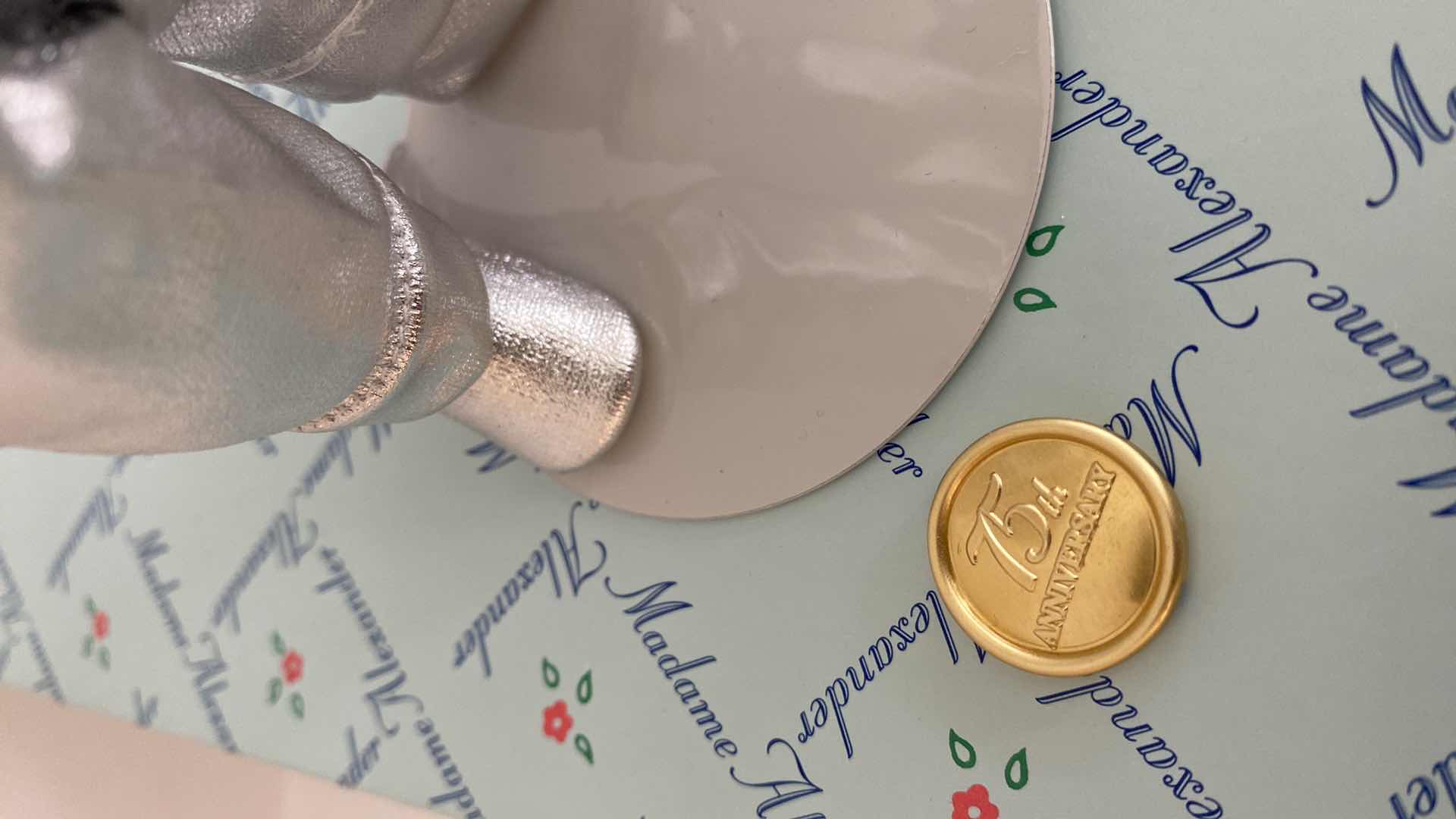 Photo 1 of VINTAGE MADAME ALEXANDER WIZARD OF OZ TIN WOODMAN 13210 H8” WITH BOX