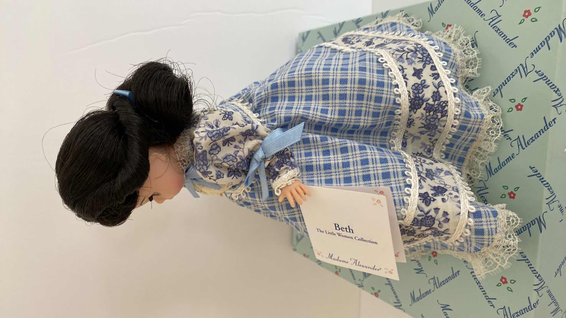 Photo 3 of MADAME ALEXANDER LITTLE WOMEN COLLECTION BETH 28160 H8” WITH BOX