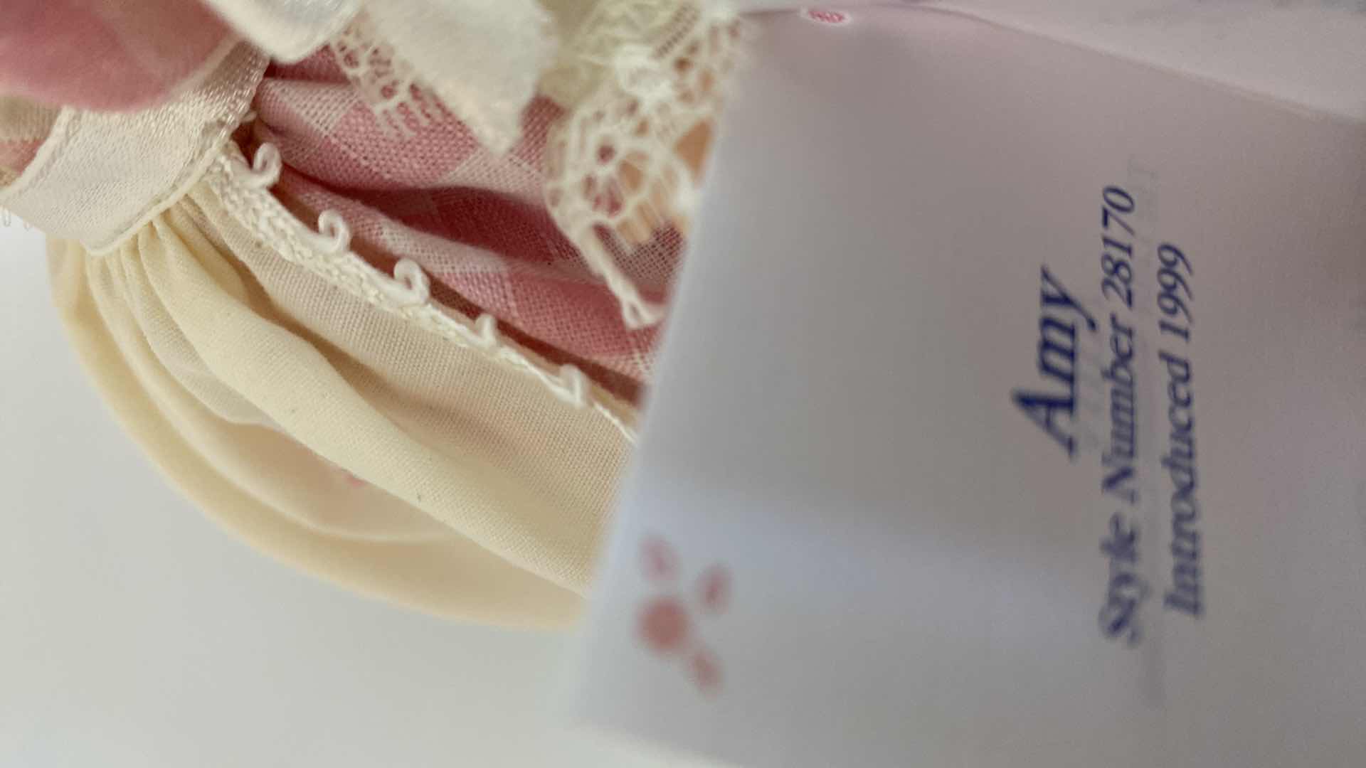 Photo 7 of MADAME ALEXANDER LITTLE WOMEN COLLECTION AMY 28170 H8” WITH BOX