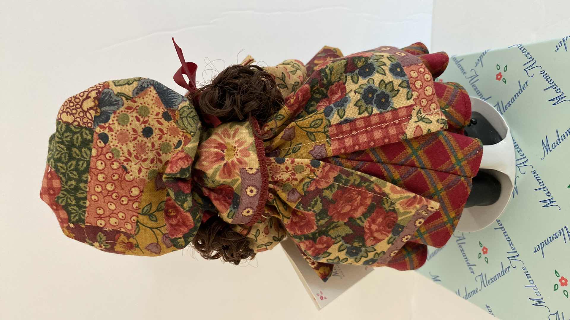 Photo 1 of MADAME ALEXANDER LAURA INGALLS WILDER 14110 COLLECTIBLE H8” WITH BOX