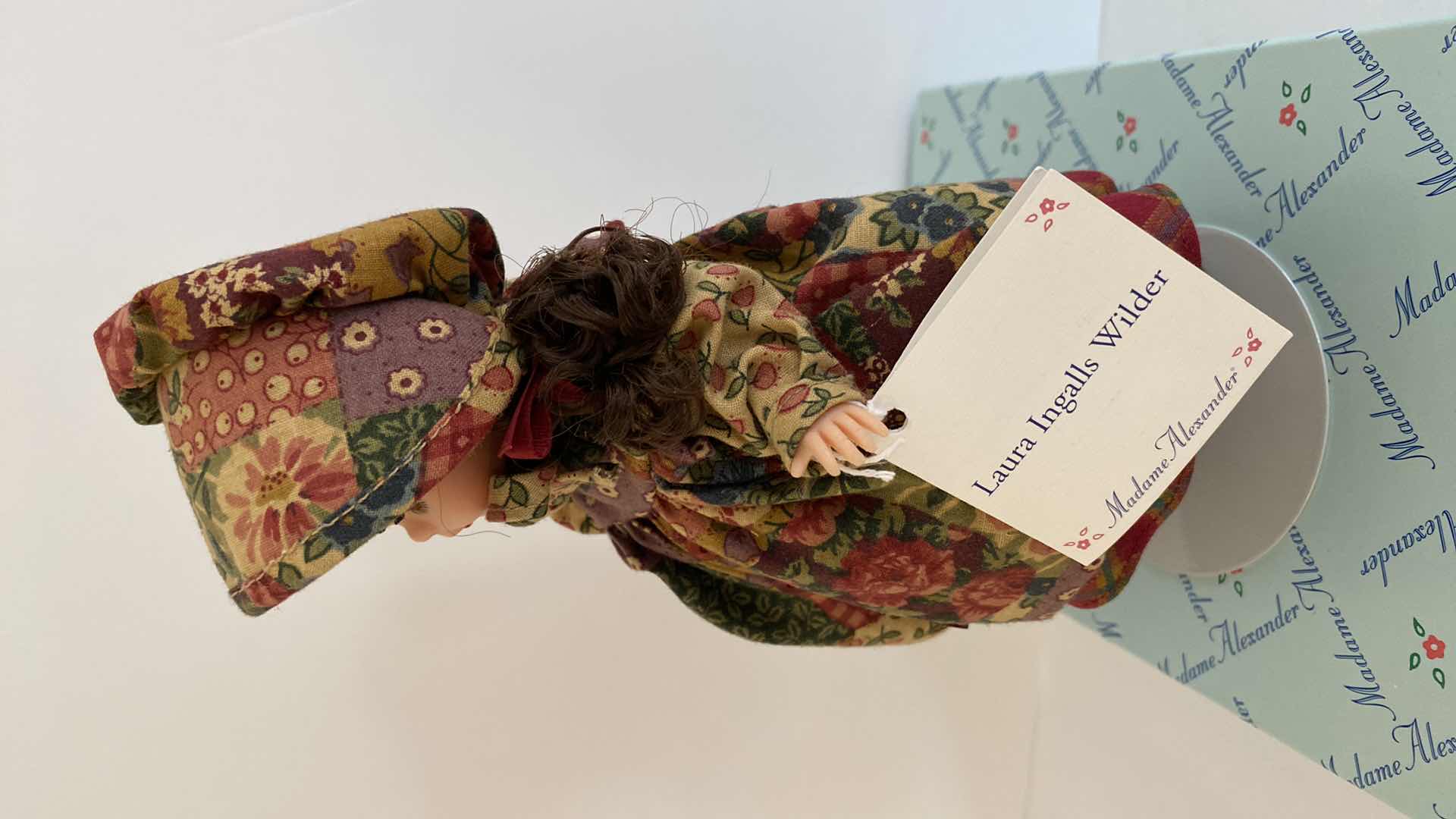 Photo 1 of MADAME ALEXANDER LAURA INGALLS WILDER 14110 COLLECTIBLE H8” WITH BOX