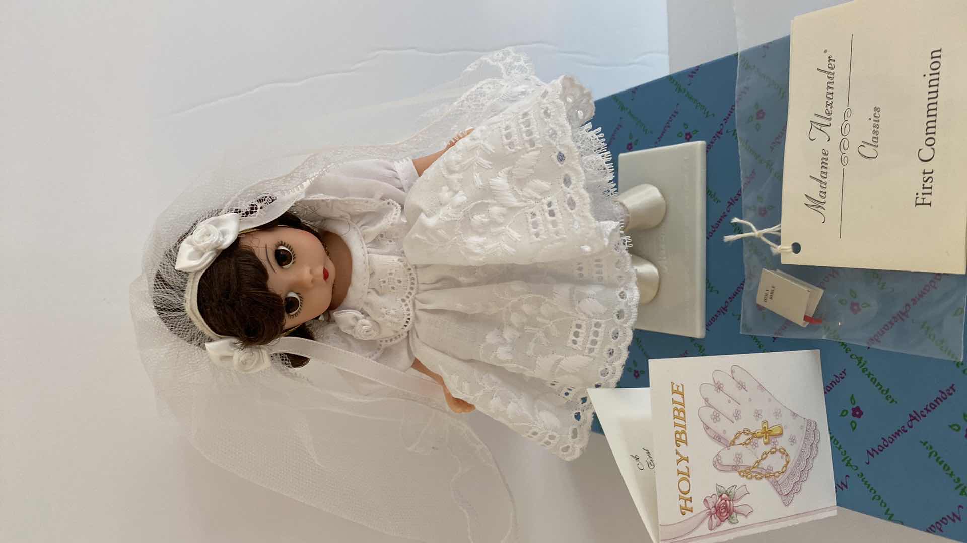 Photo 1 of MADAME ALEXANDER CLASSICS FIRST COMMUNION 21101 COLLECTIBLE H8”