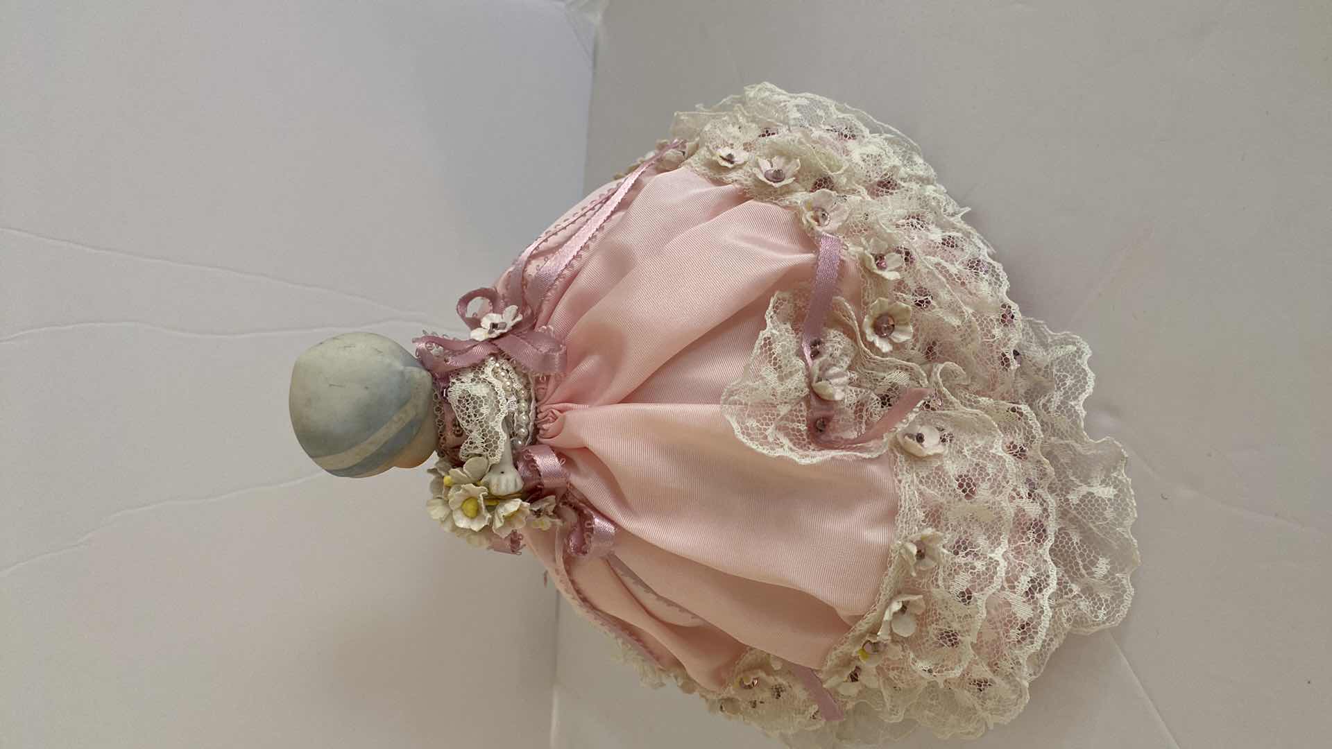 Photo 1 of VINTAGE PORCELAIN FACE DOLL H6.5” AND ROYAL PAYREUTH BAVARIA HAT PIN HOLDER